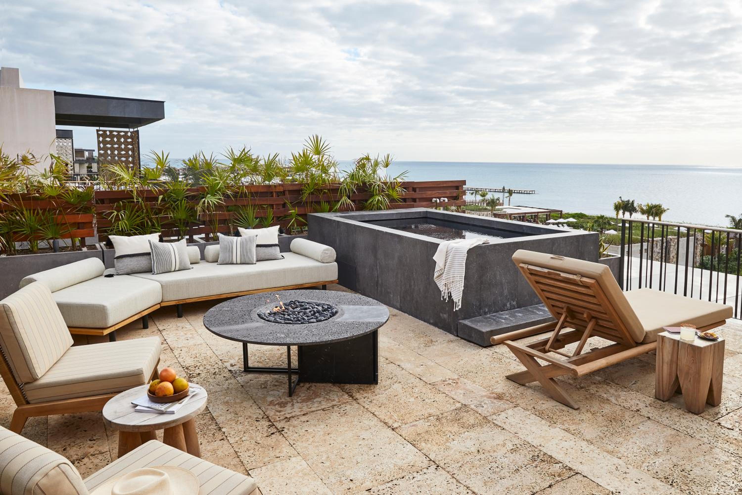 Superior Suite - Photo 6