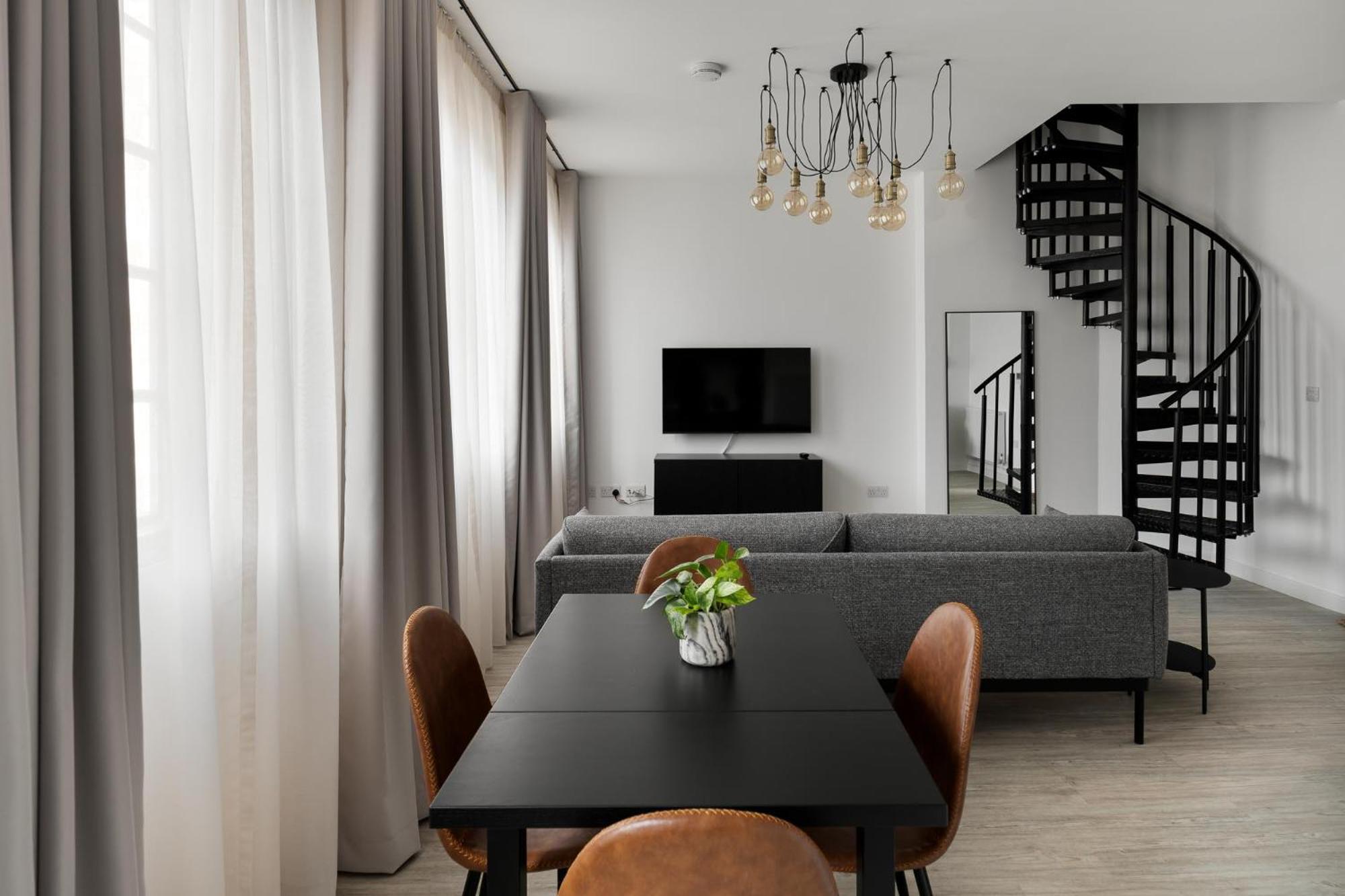 Duplex Apartment - Photo 7