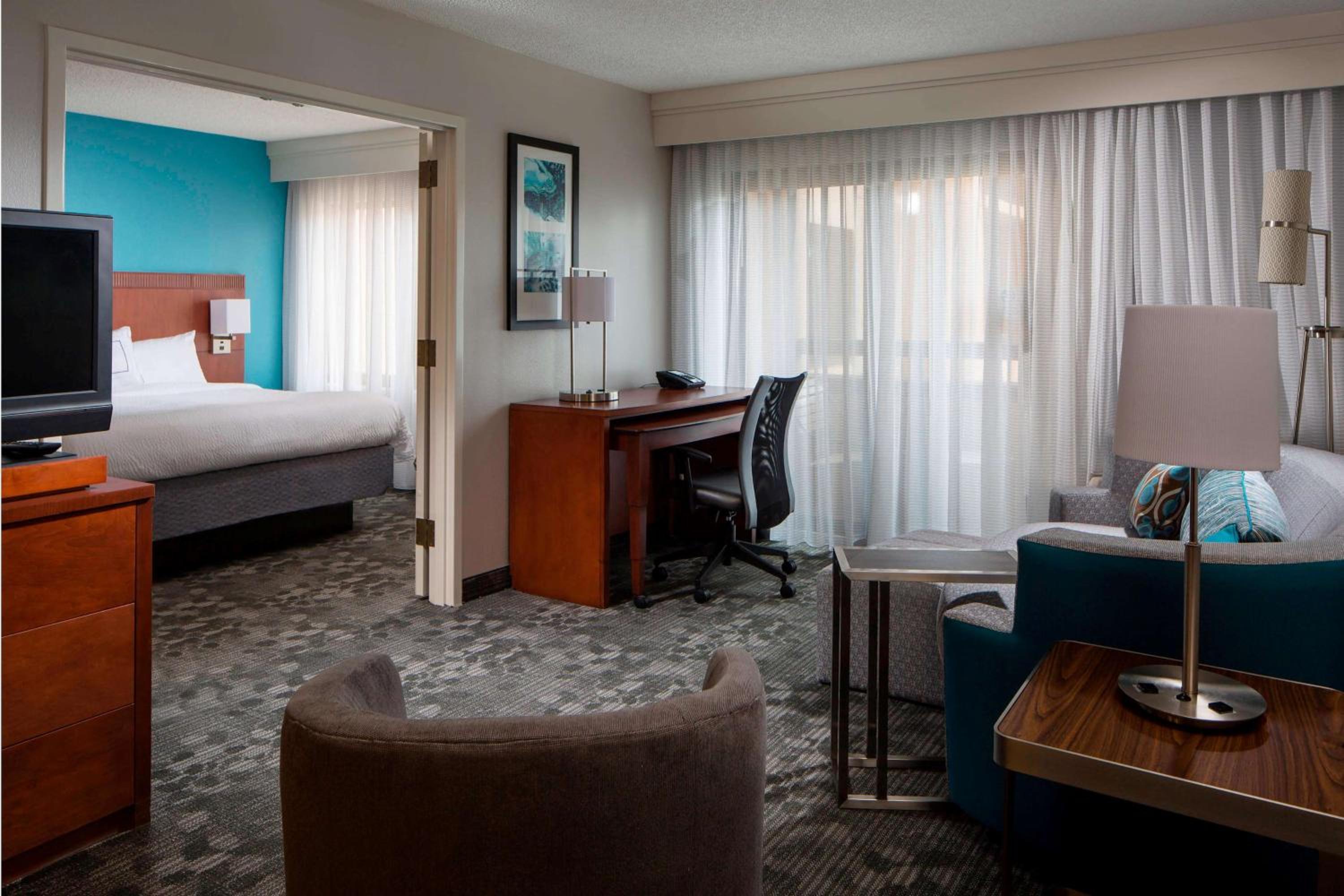 One Bedroom Suite - King - Pool View