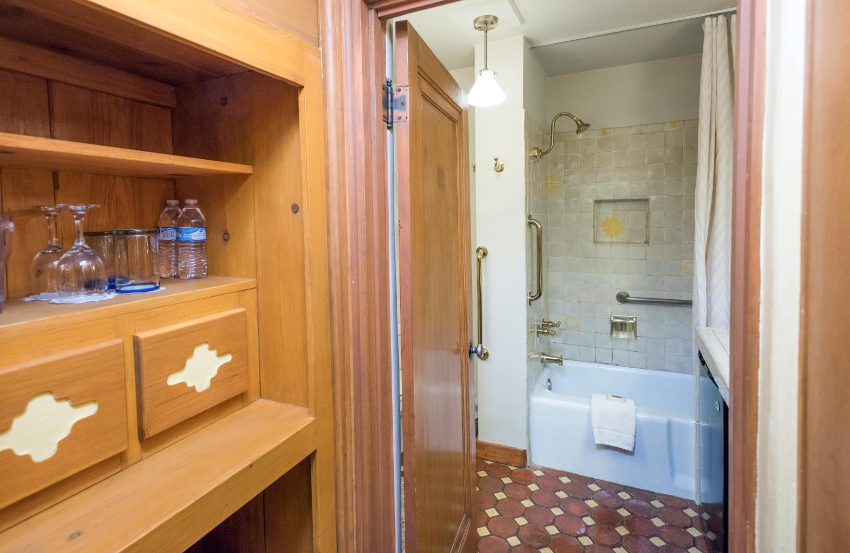 Deluxe Queen Room photo 3