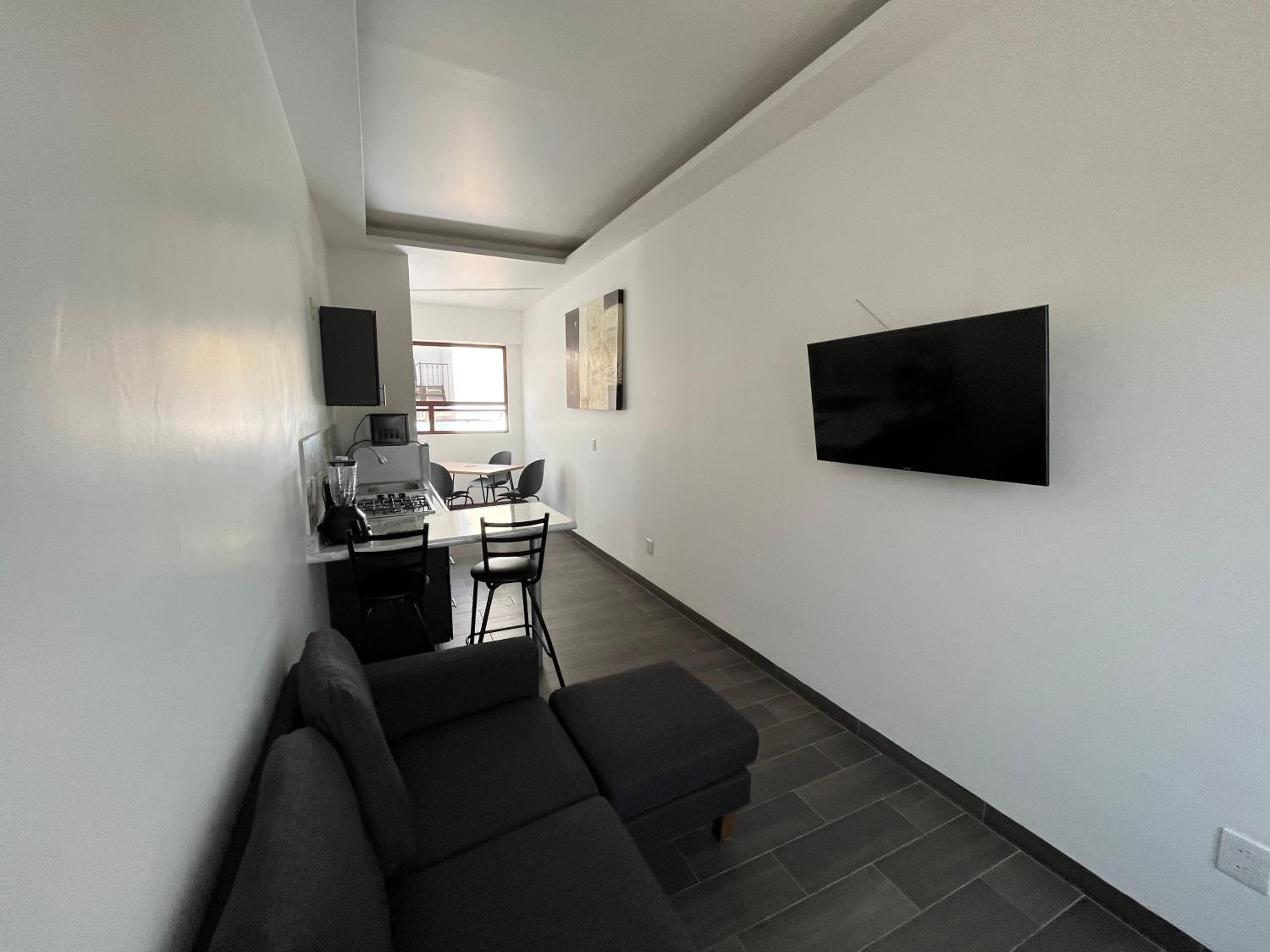 Apartment with Balcony - Photo 9
