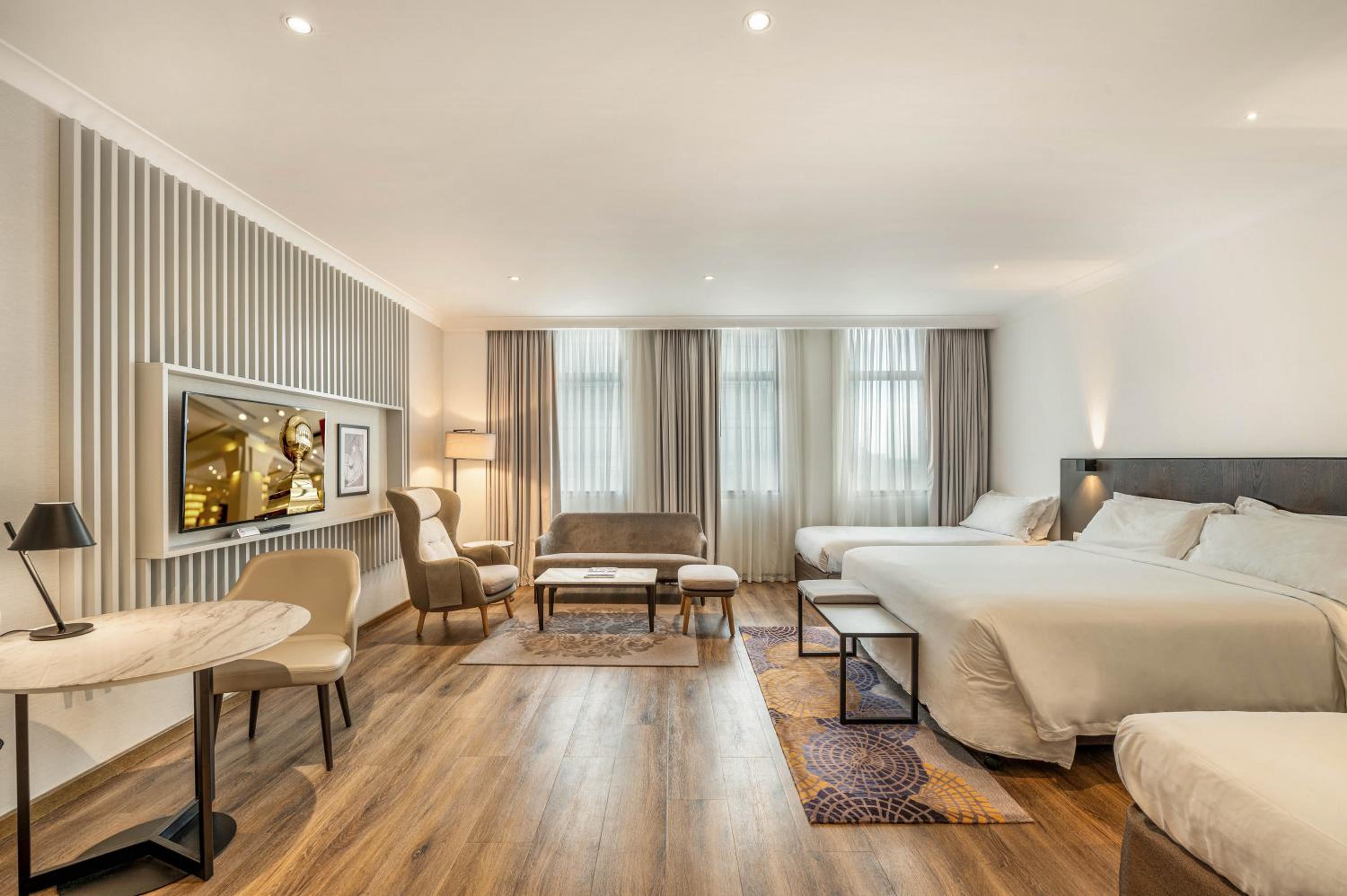Signature Premium Family Room