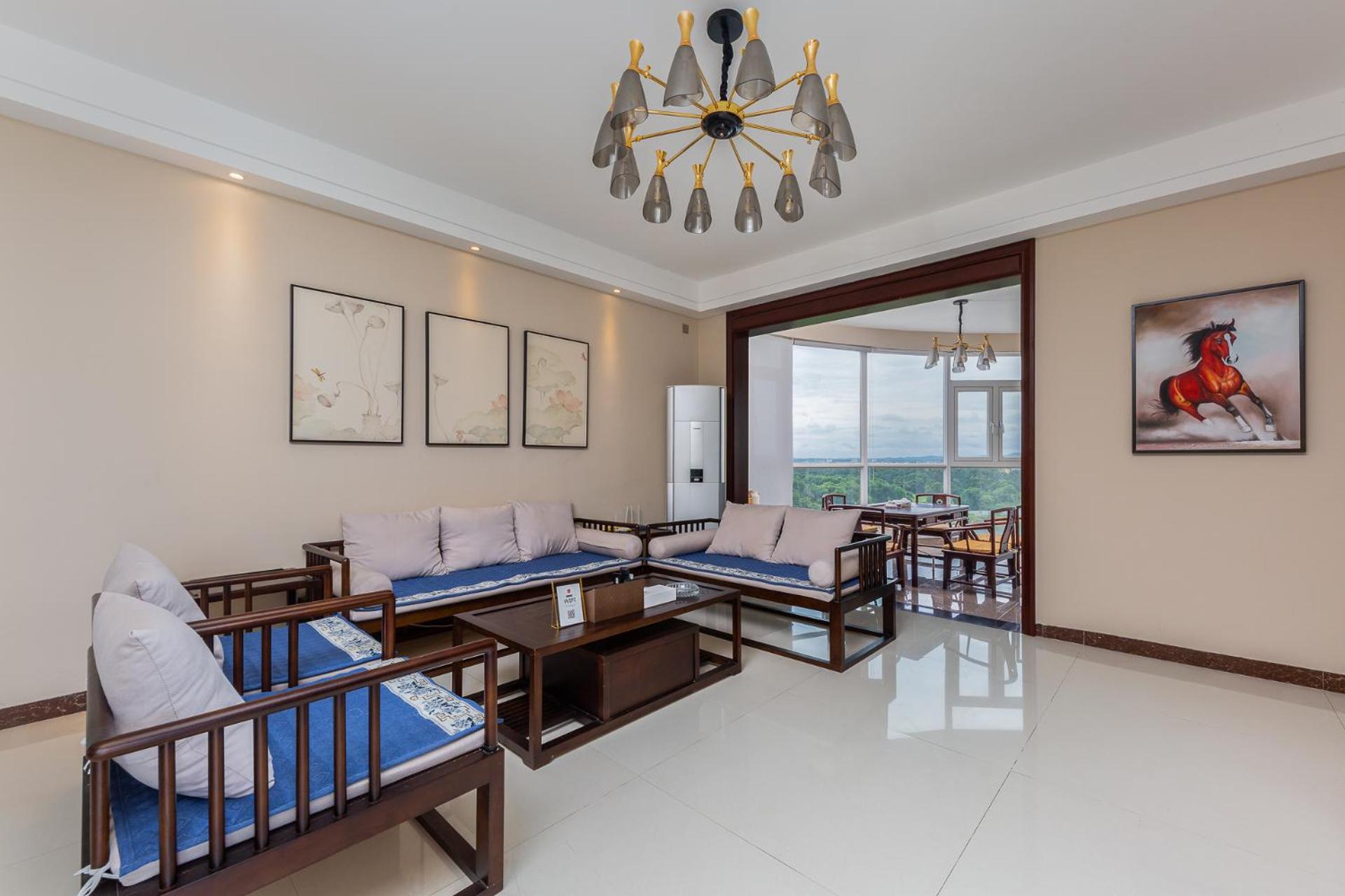 Apartment with Balcony photo 1