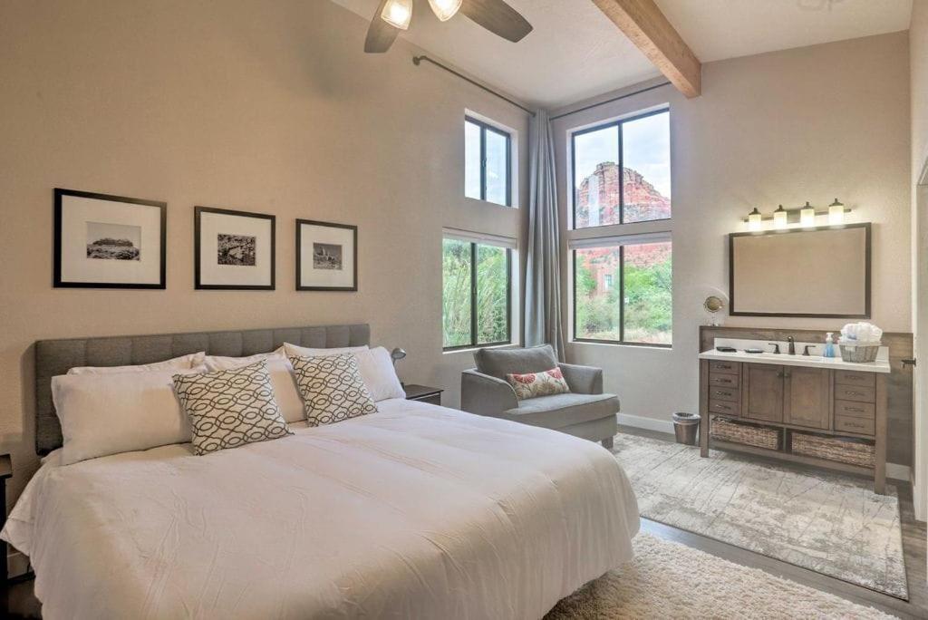 Three-Bedroom House - Photo 10