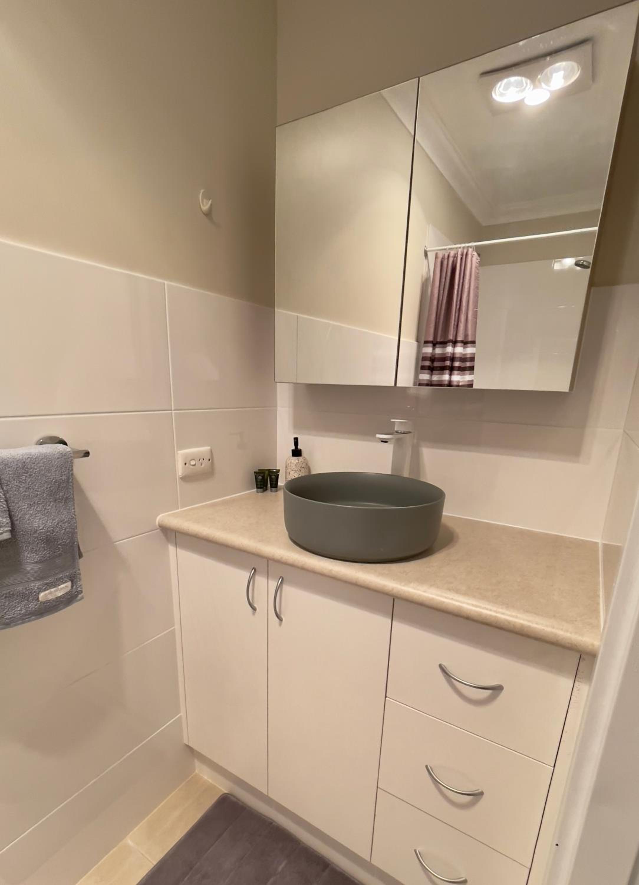 Two-Bedroom Apartment - Photo 6