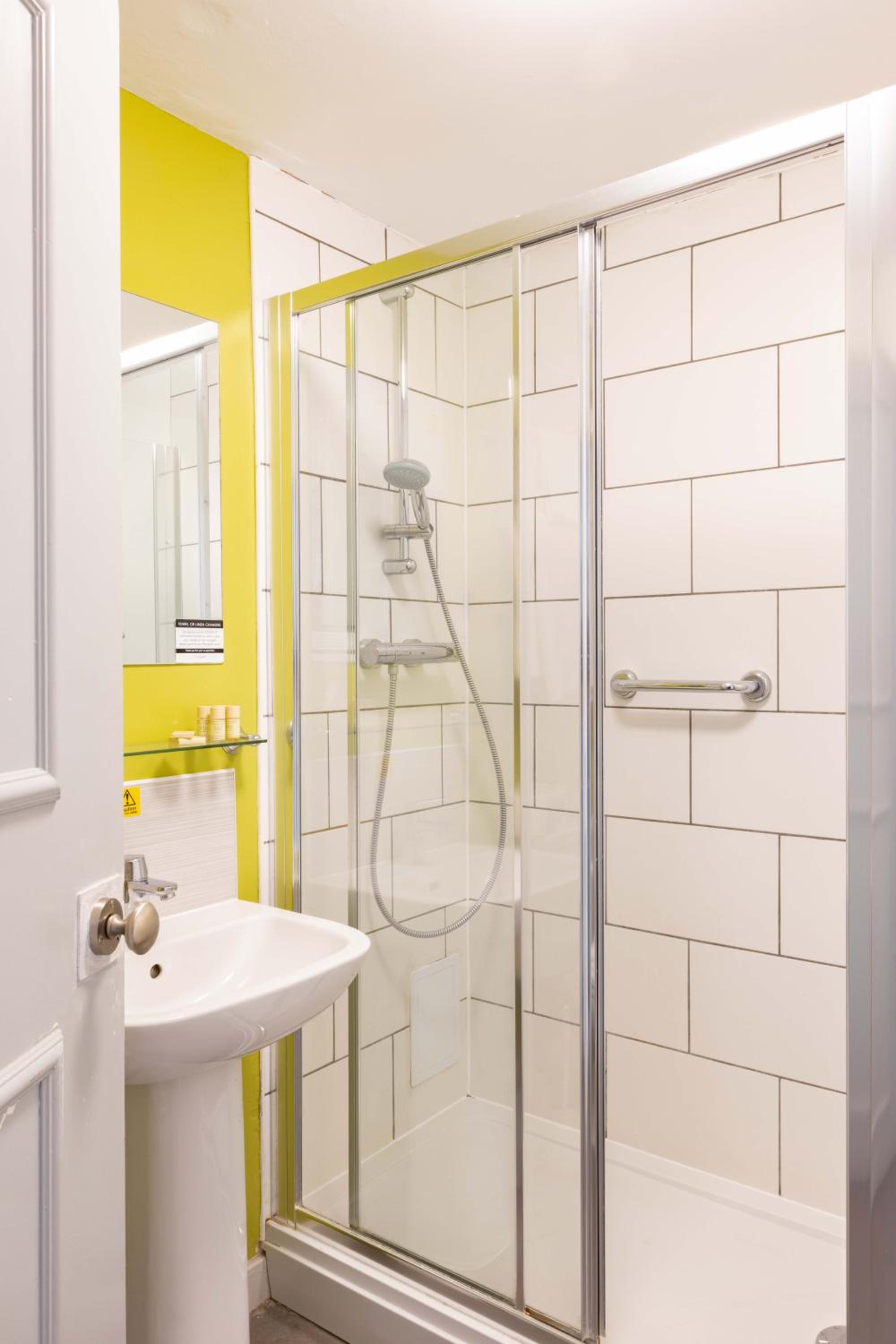 Standard Single Room photo 2
