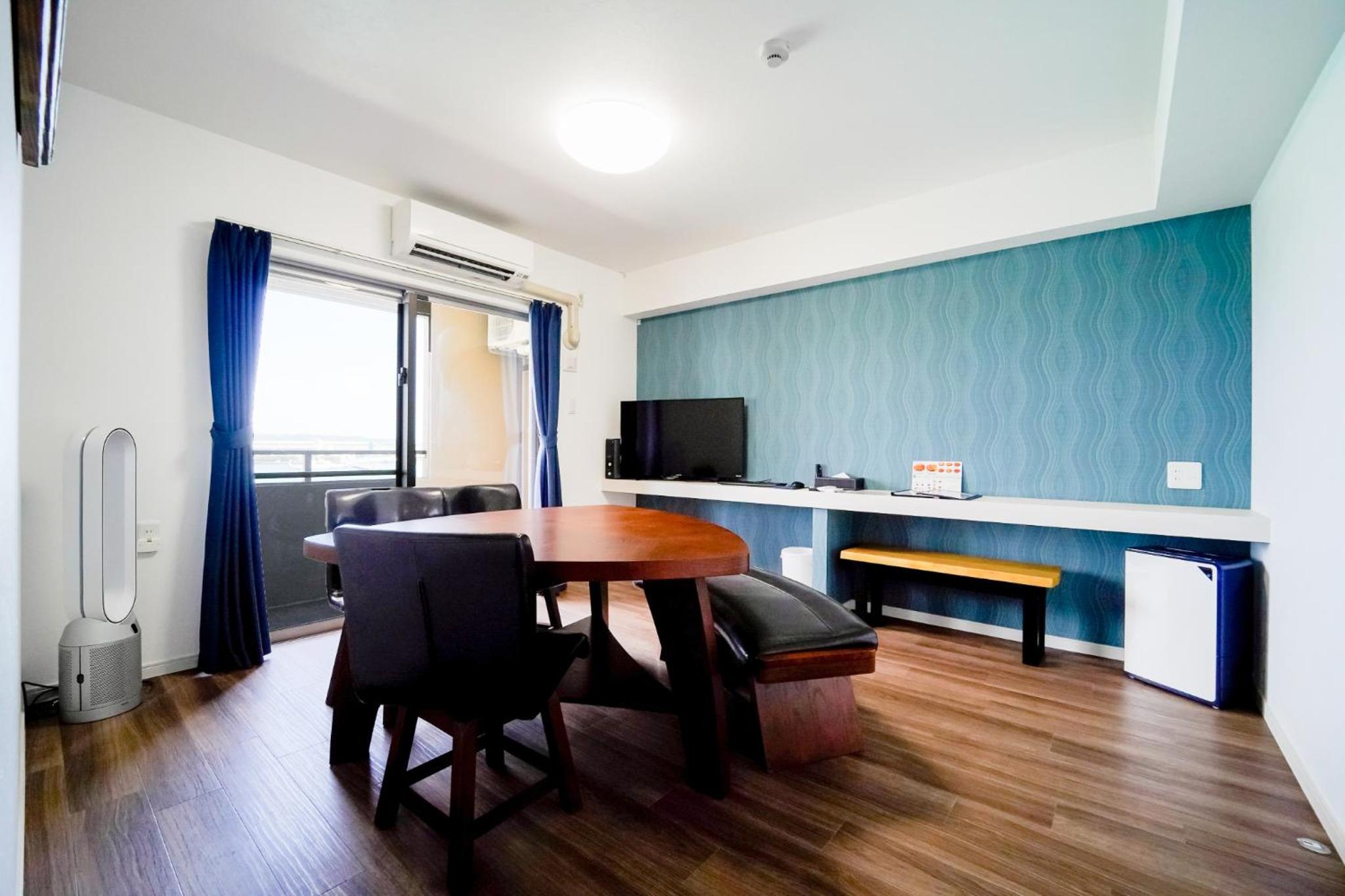 Family Room with Sea View