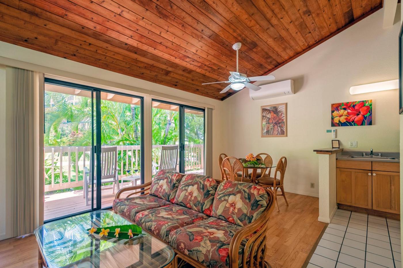 One-Bedroom Apartment - Photo 3