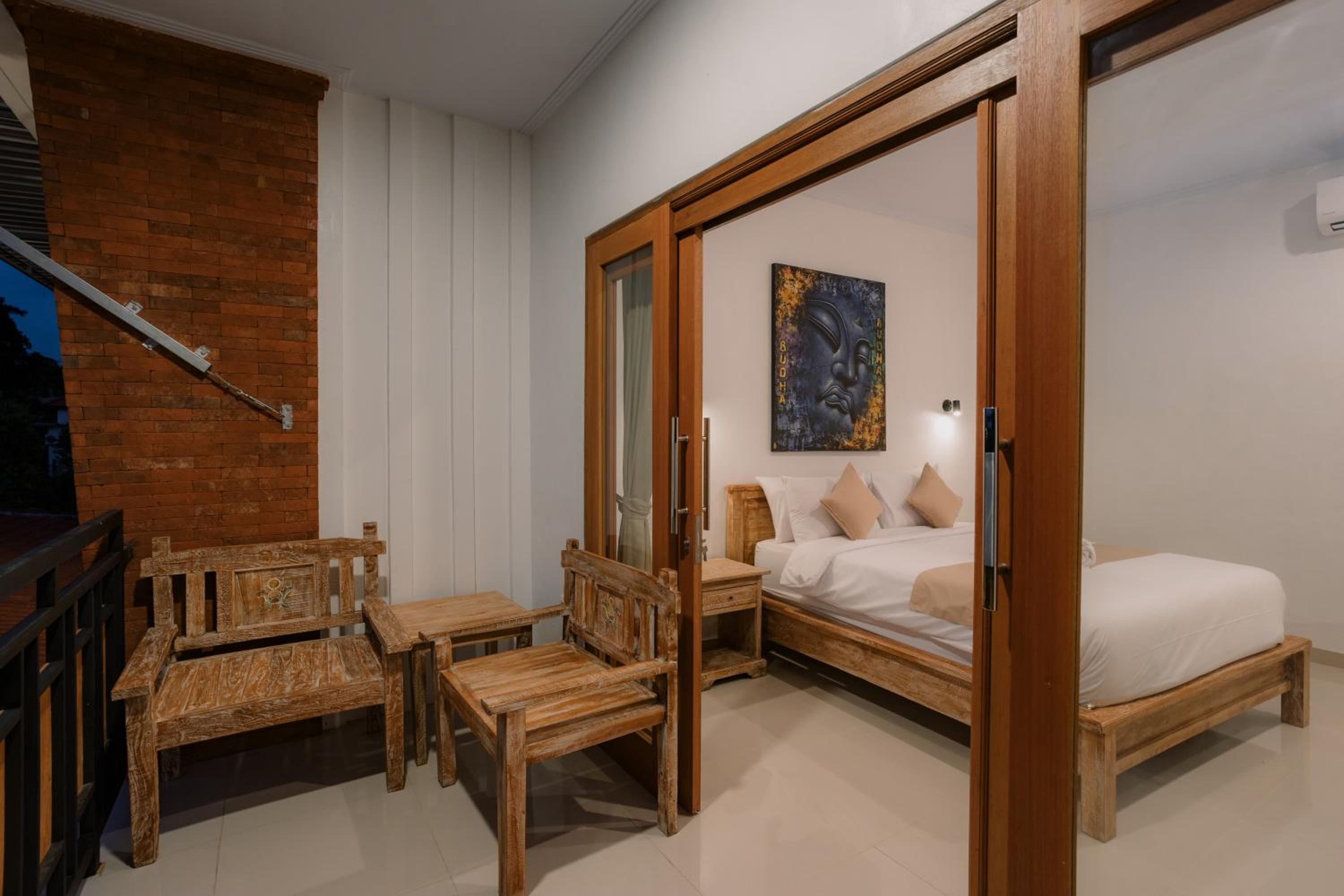 Double Room - Photo 6