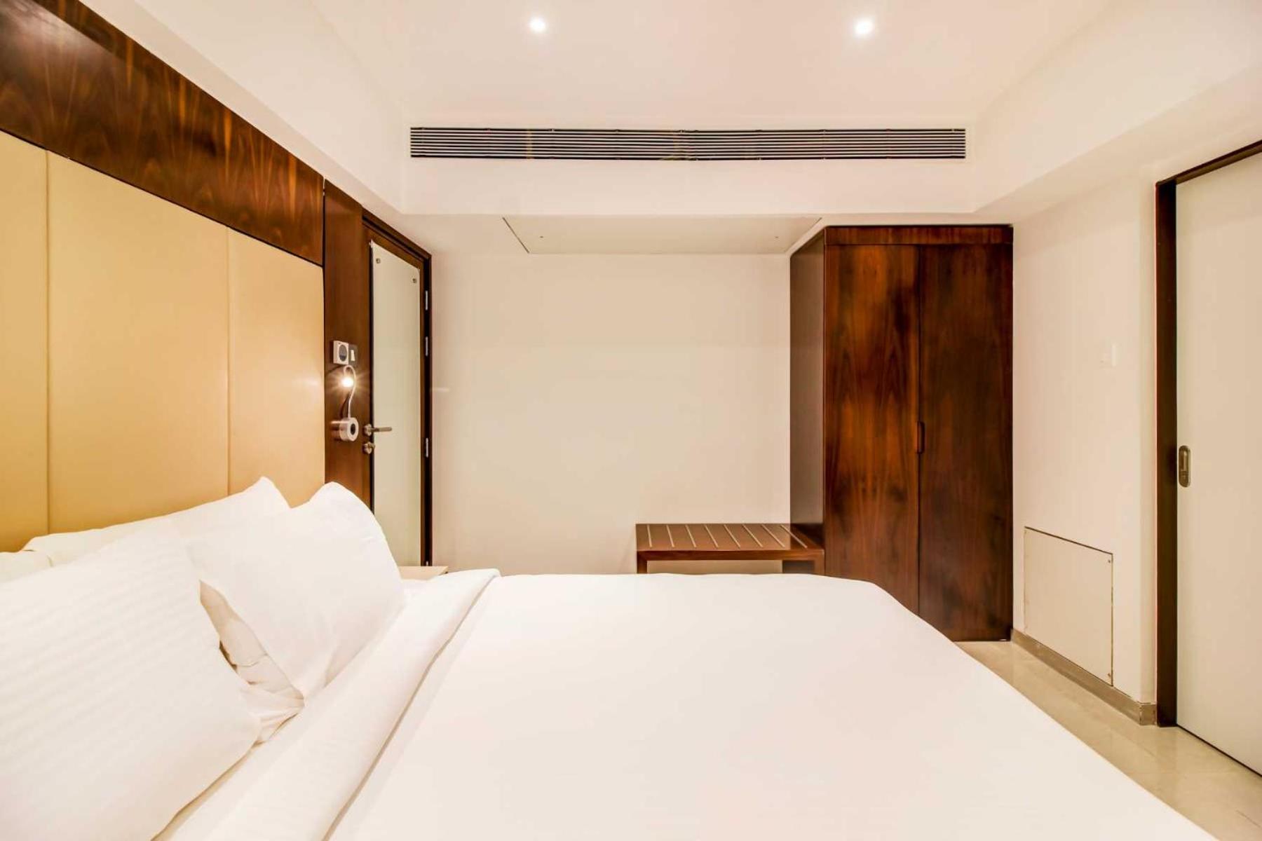 Studio room with Jacuzzi, Fruit Basket, and 15% off on Food and Soft Beverages - Photo 4