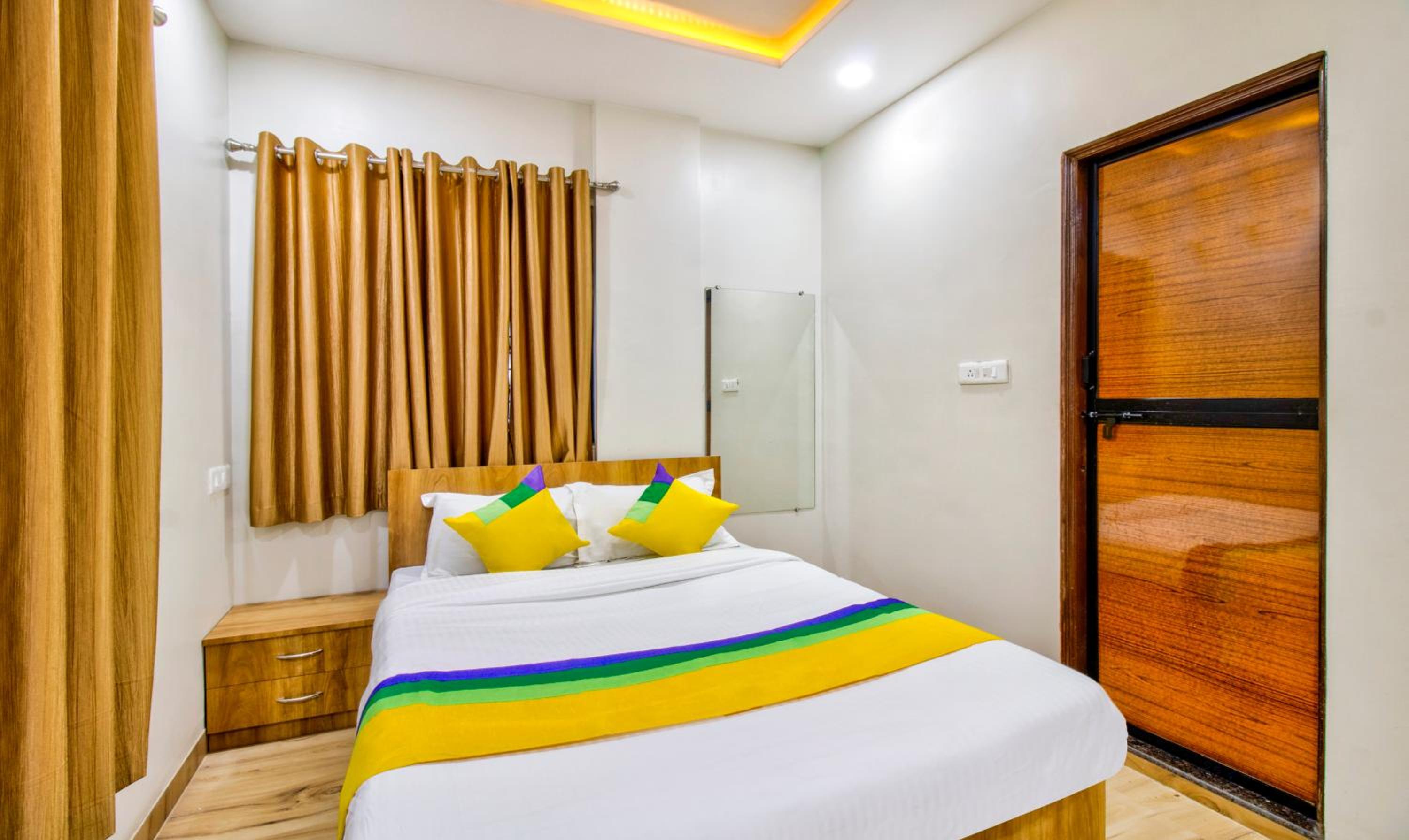 Standard  Room - Photo 11