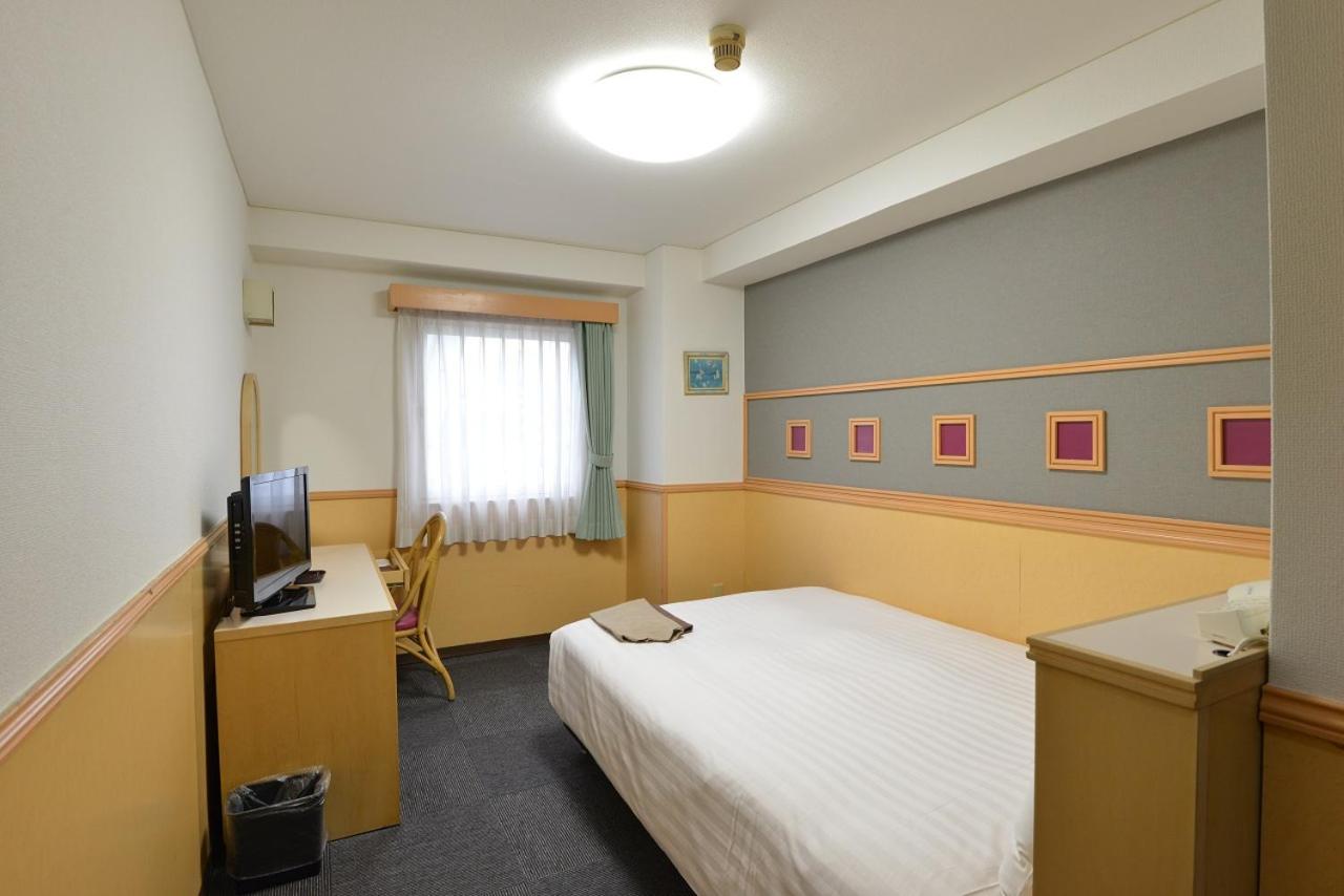 Single Room - Smoking photo 1