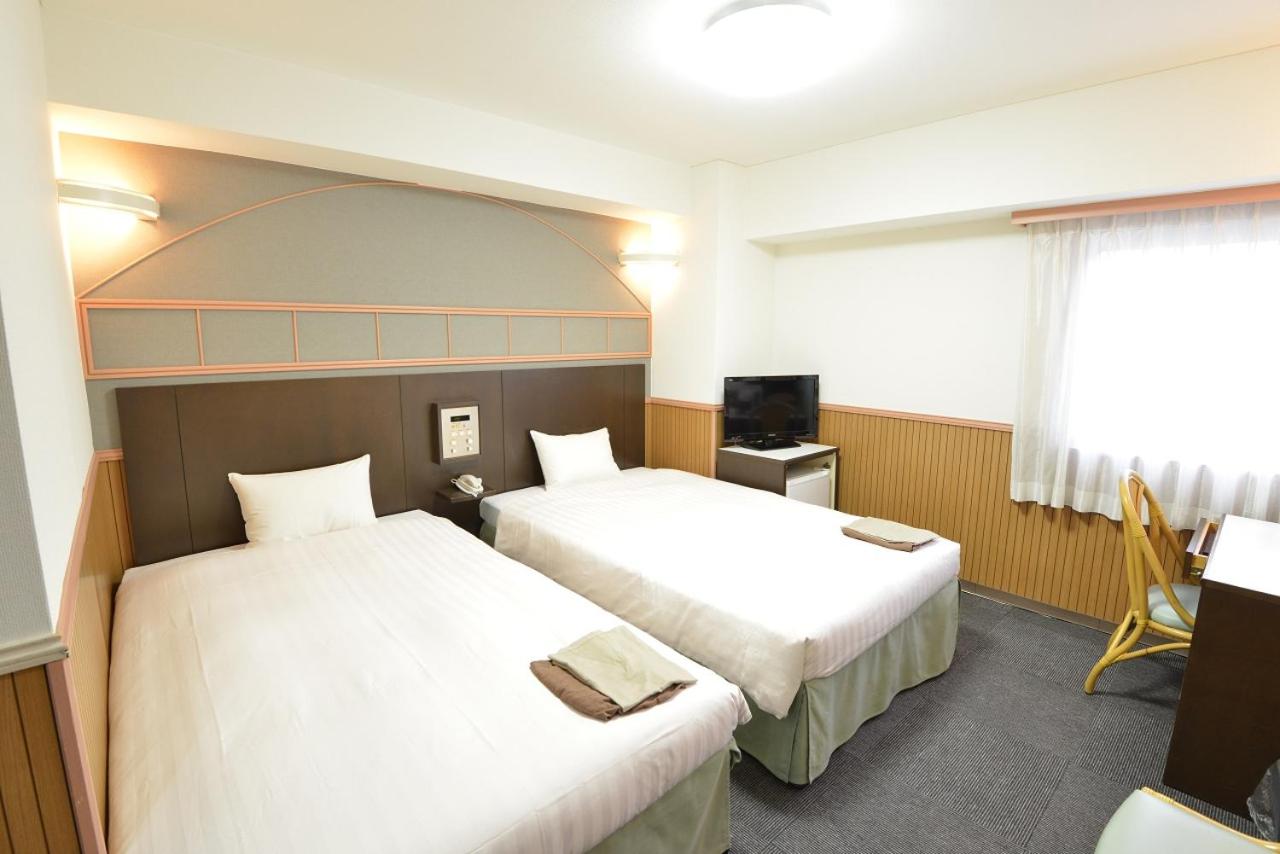 Twin Room - Smoking photo 1
