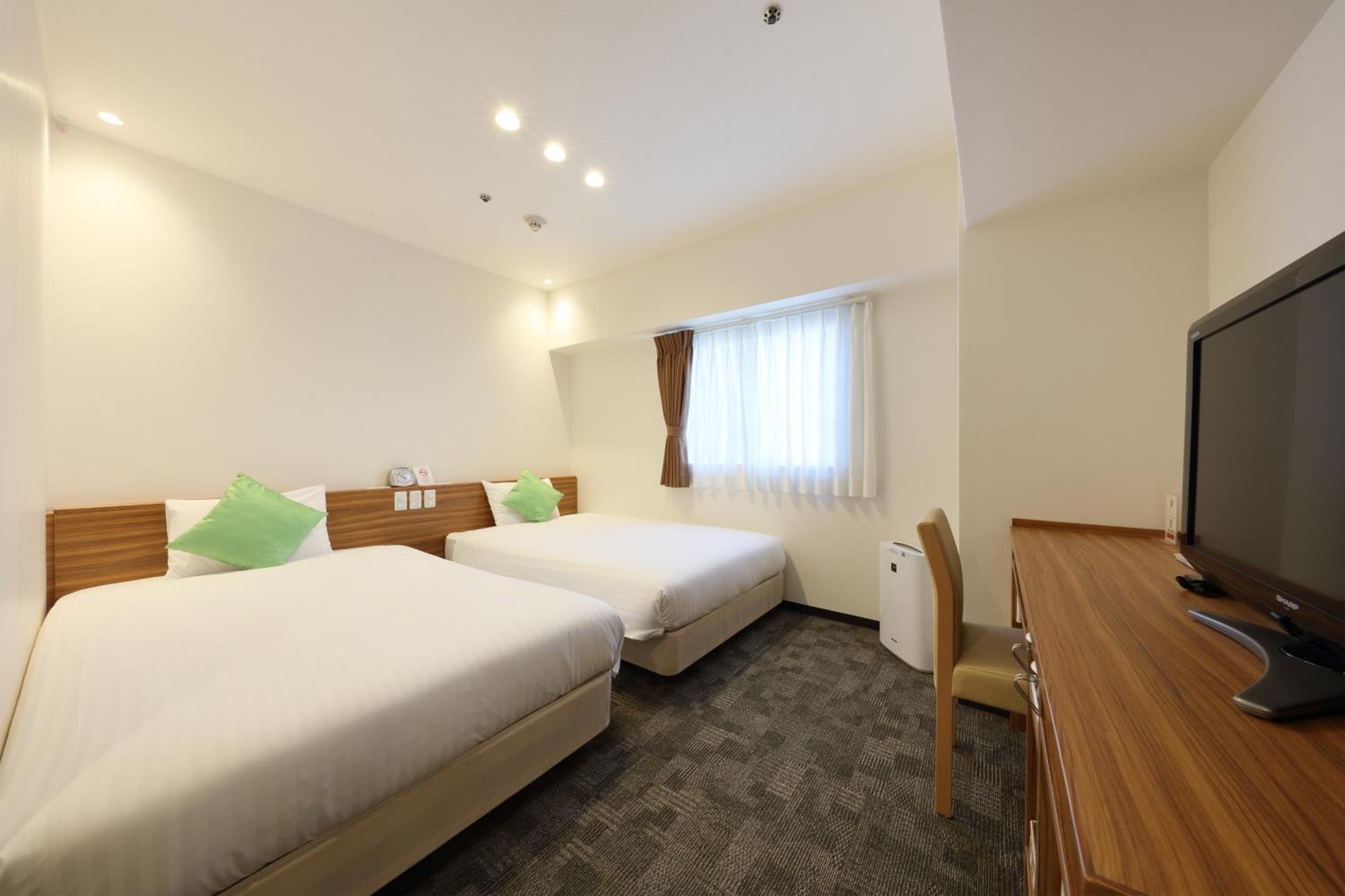 Twin Room - Non-Smoking