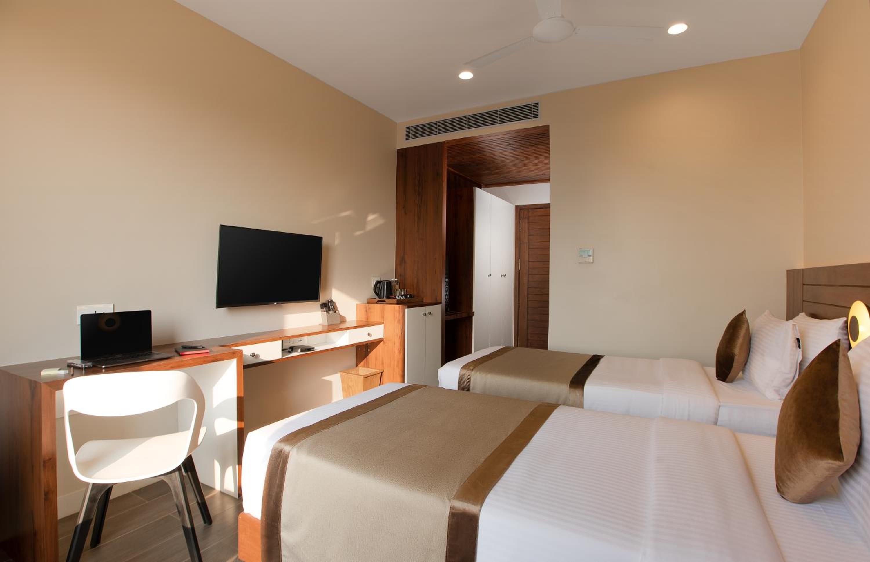 Superior Twin Room photo 3