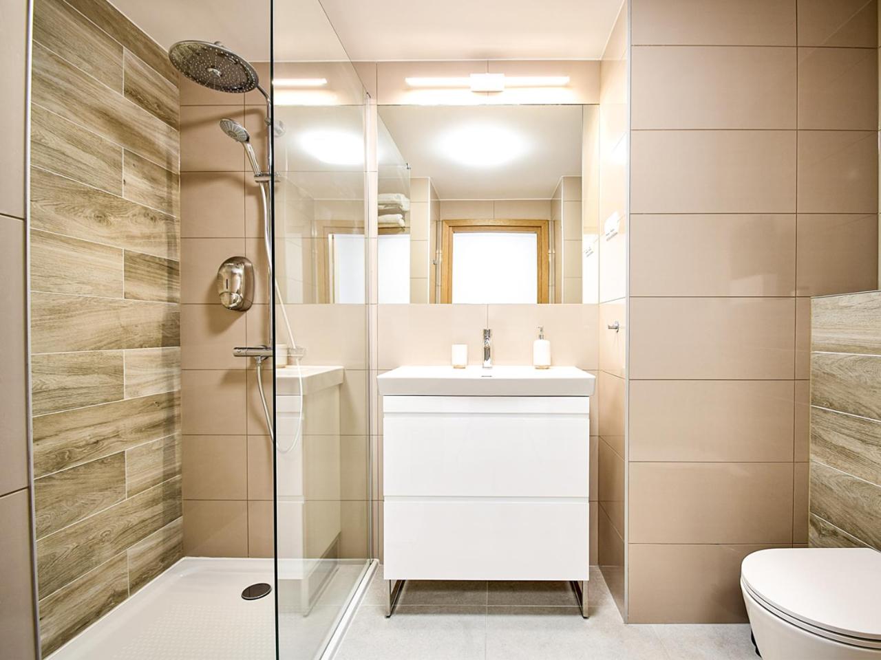 Apartment with Sea View - Photo 9