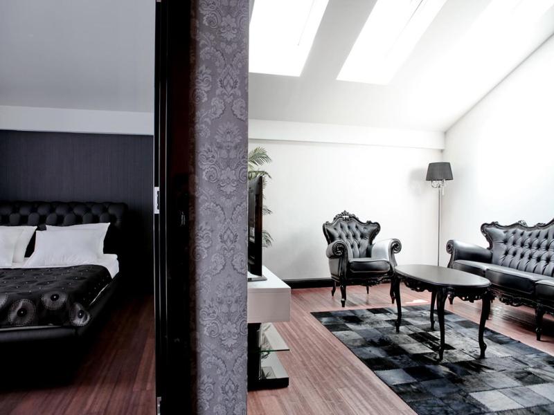 Deluxe Suite photo 2