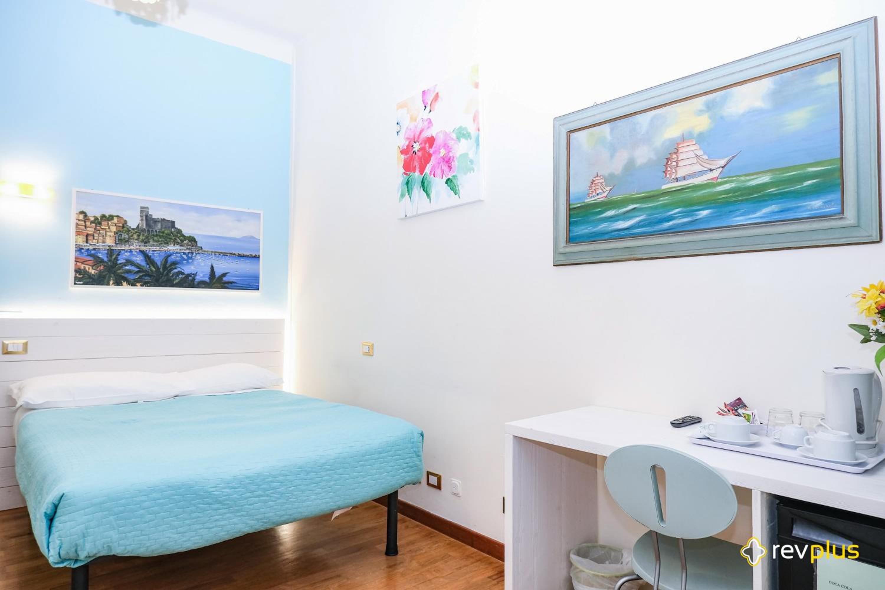 Economy Double Room photo 2