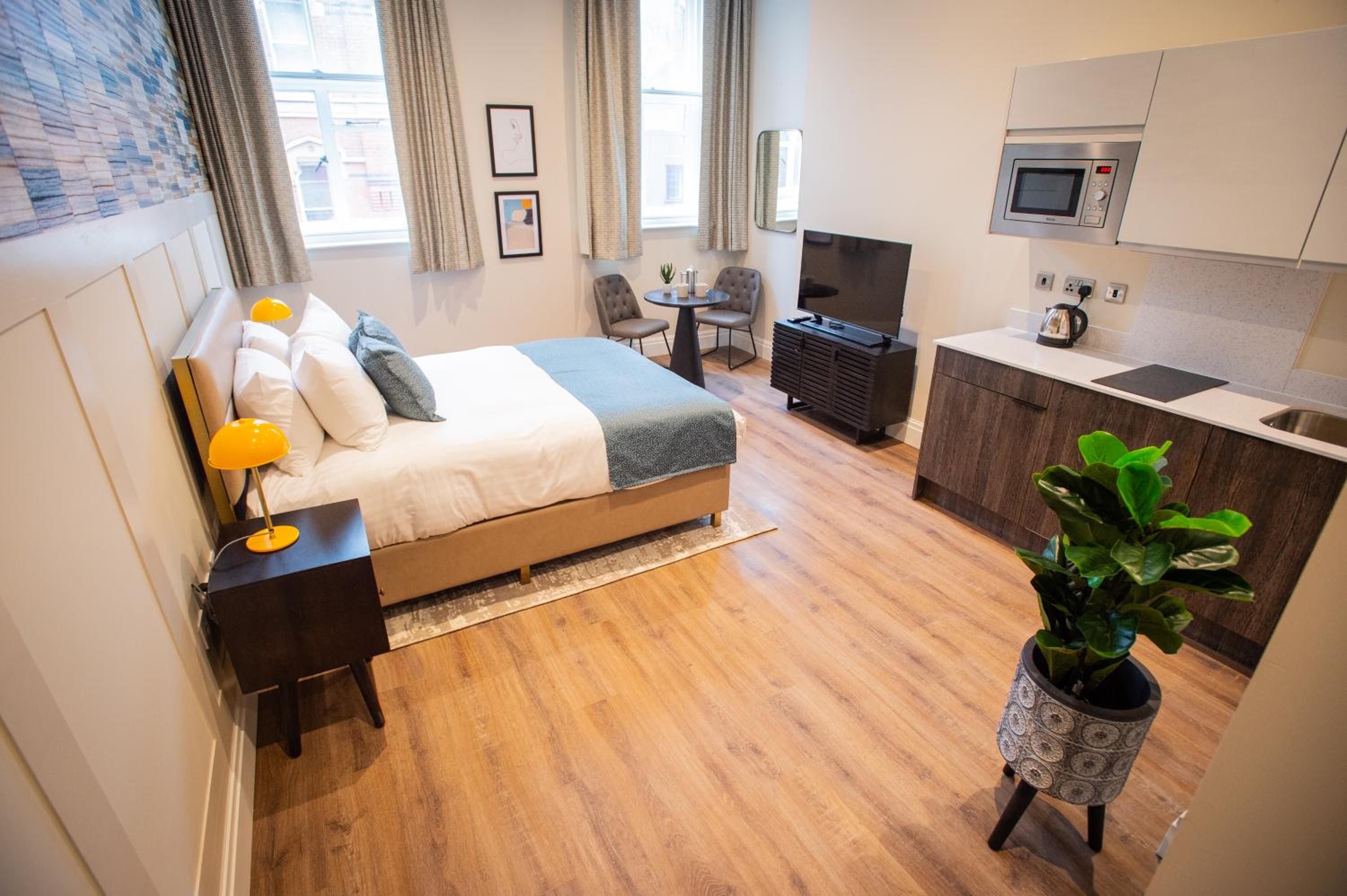 Studio Apartment - Photo 17