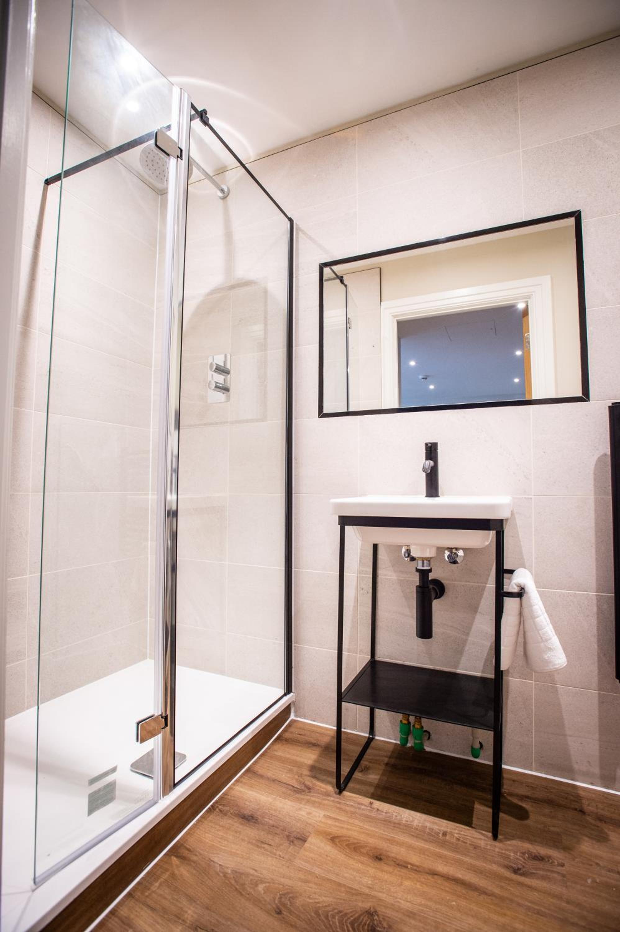 Studio Apartment - Photo 15