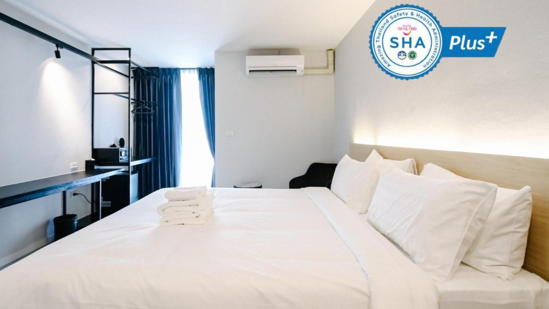 Standard Double Room - Photo 9