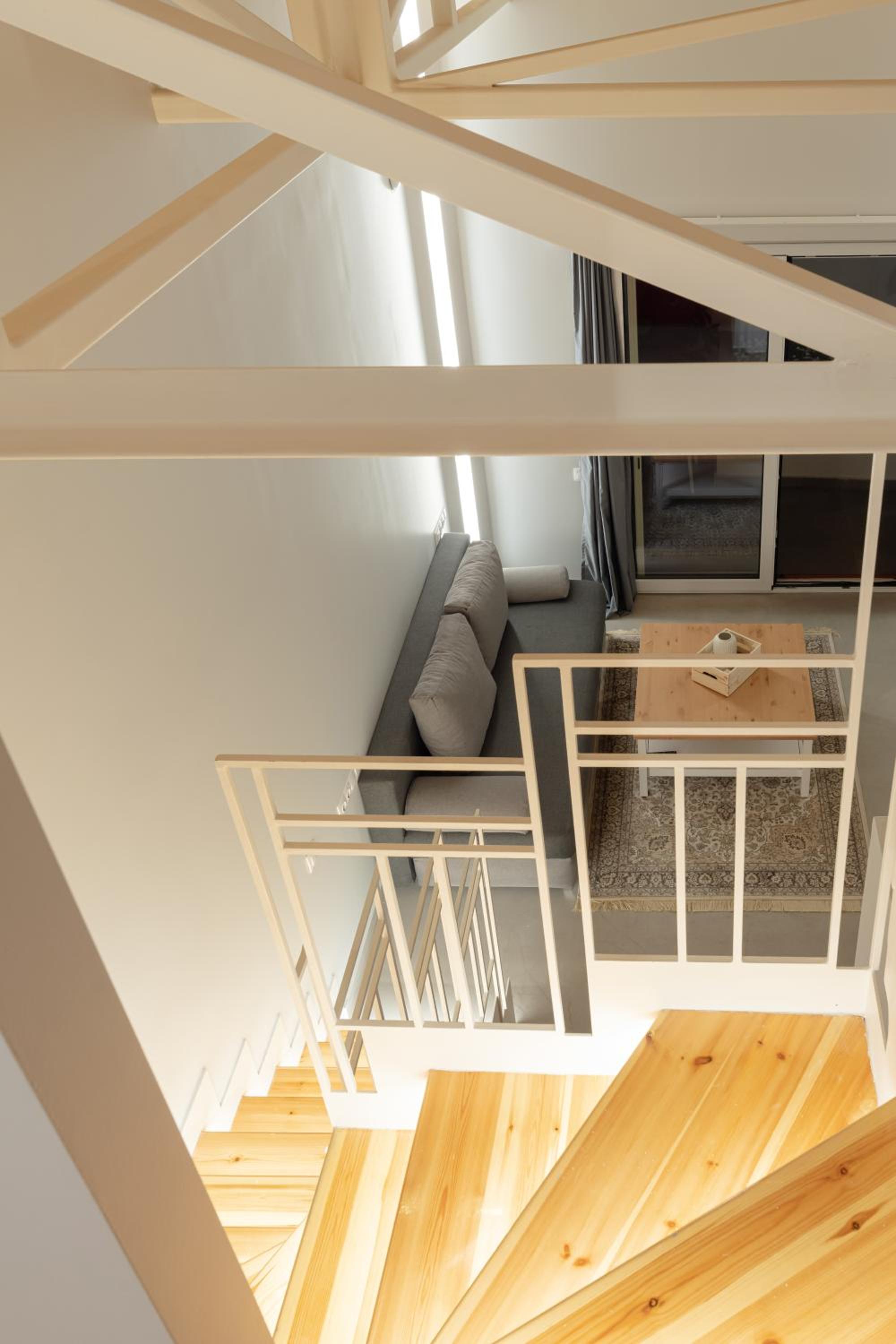 Loft Suite With Terrace - Yellow