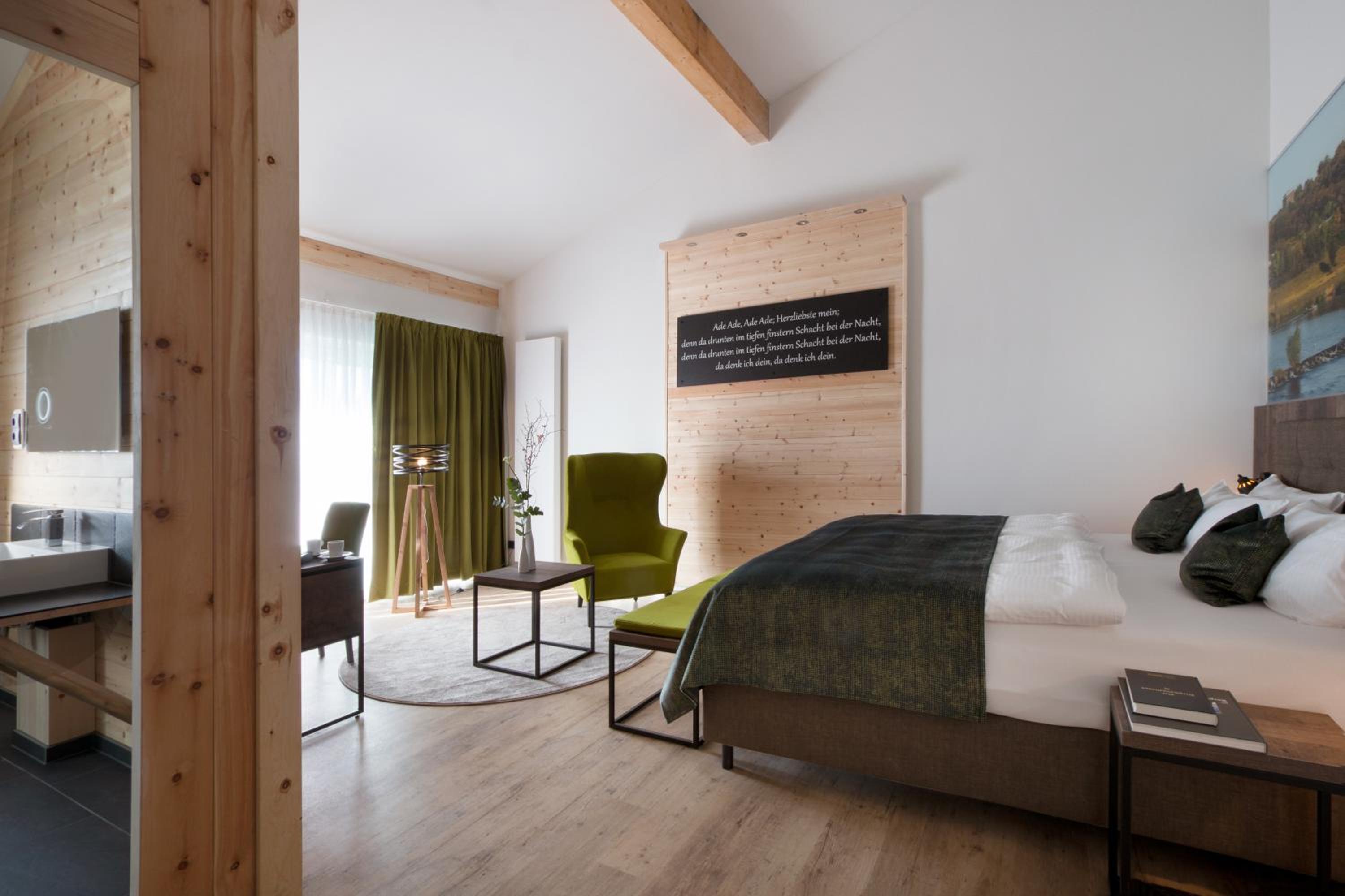 Deluxe Double Room with Balcony and Sea View - Photo 1