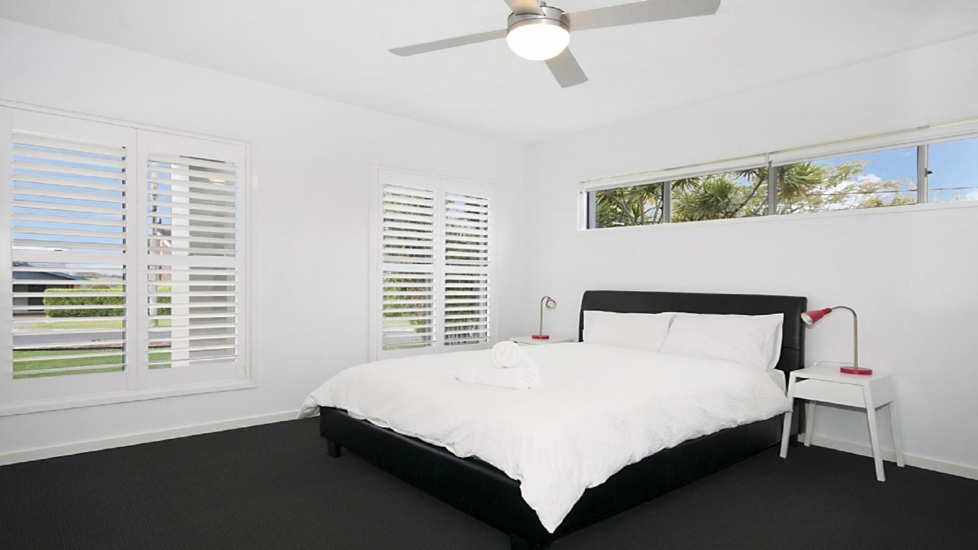 Four-Bedroom House photo 2