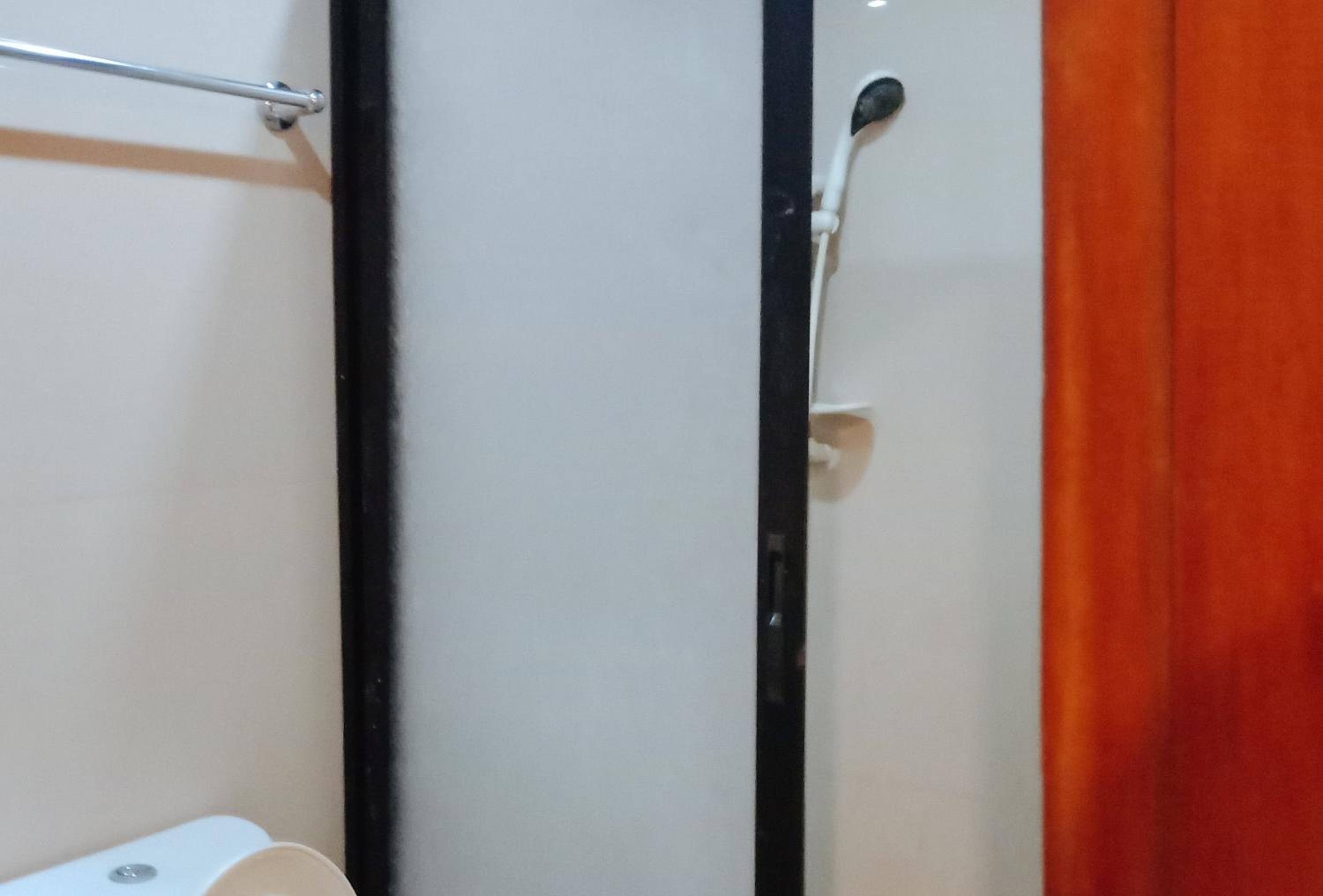 Double Room - Photo 9
