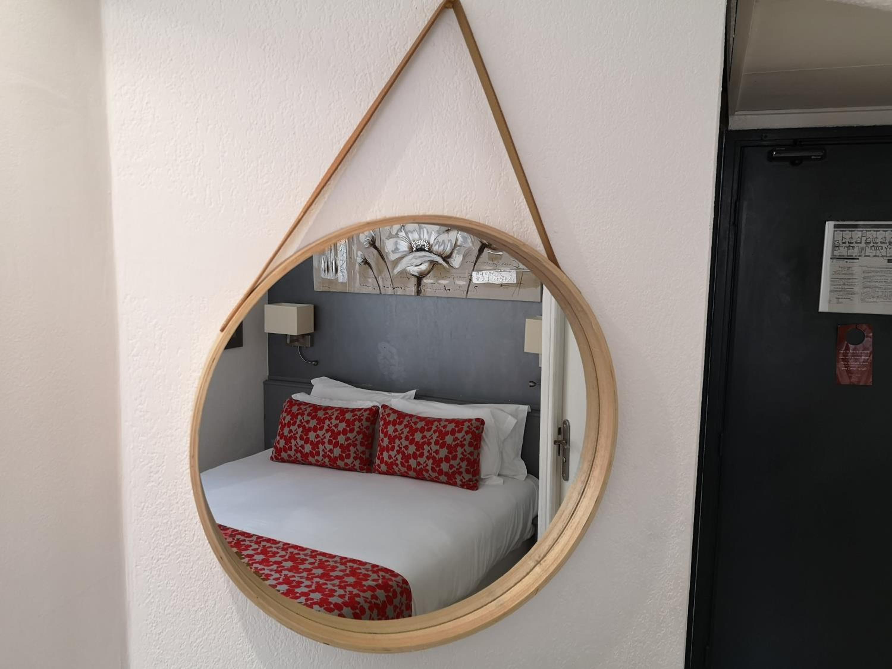 Small Double Room - Photo 1
