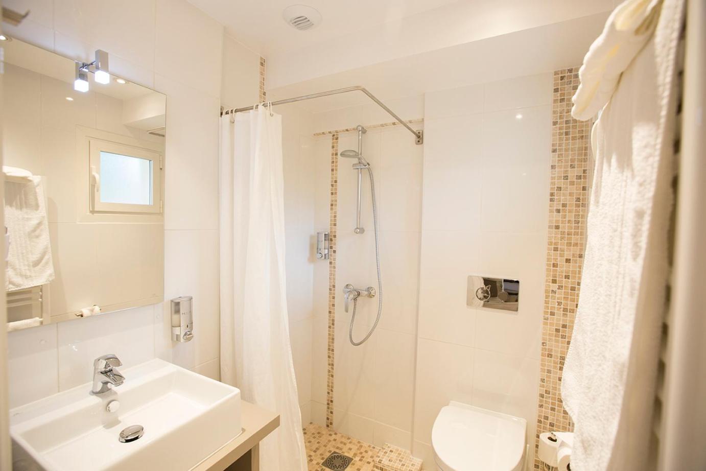 Double Room with Courtyard View photo 3