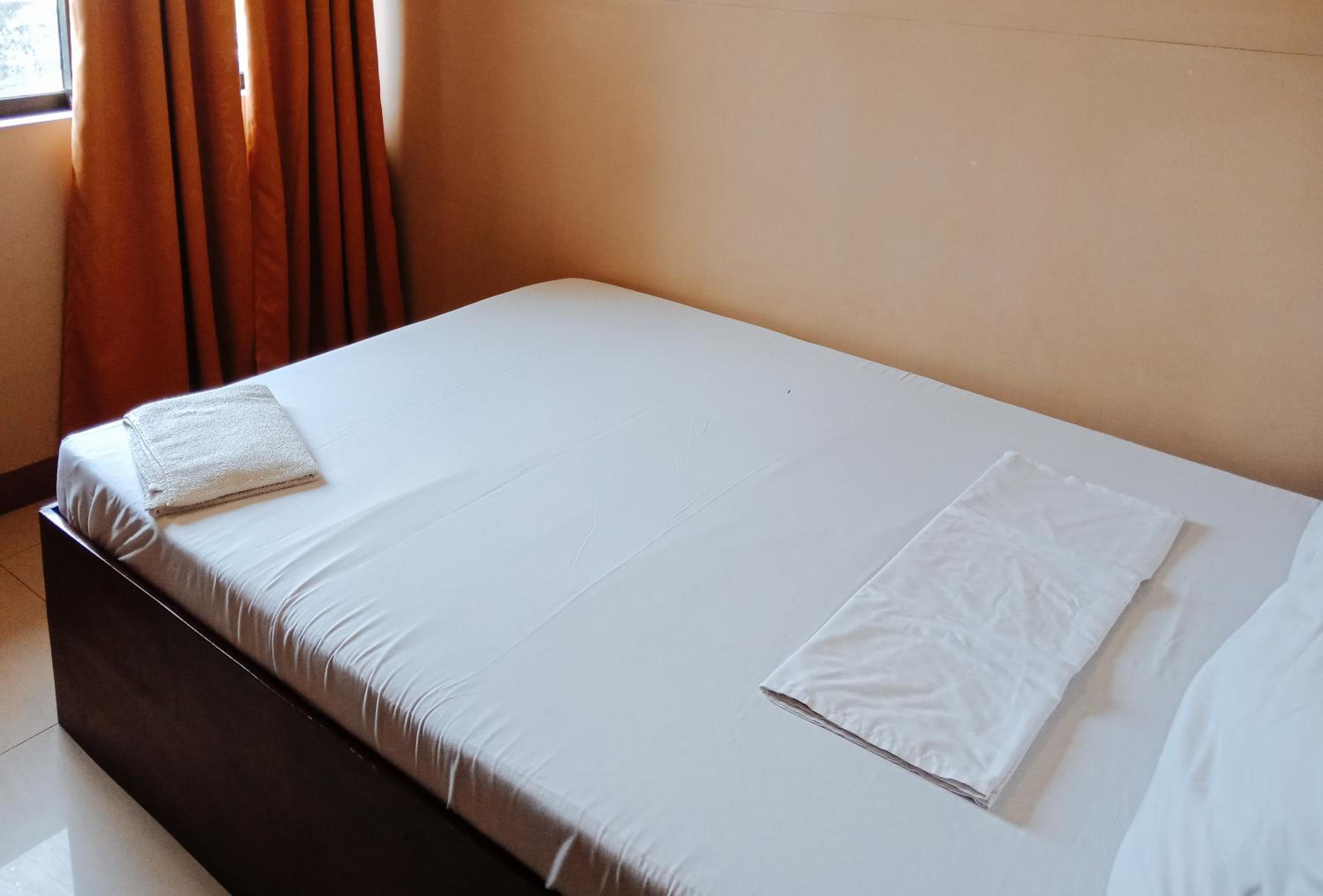 Double Room - Photo 7