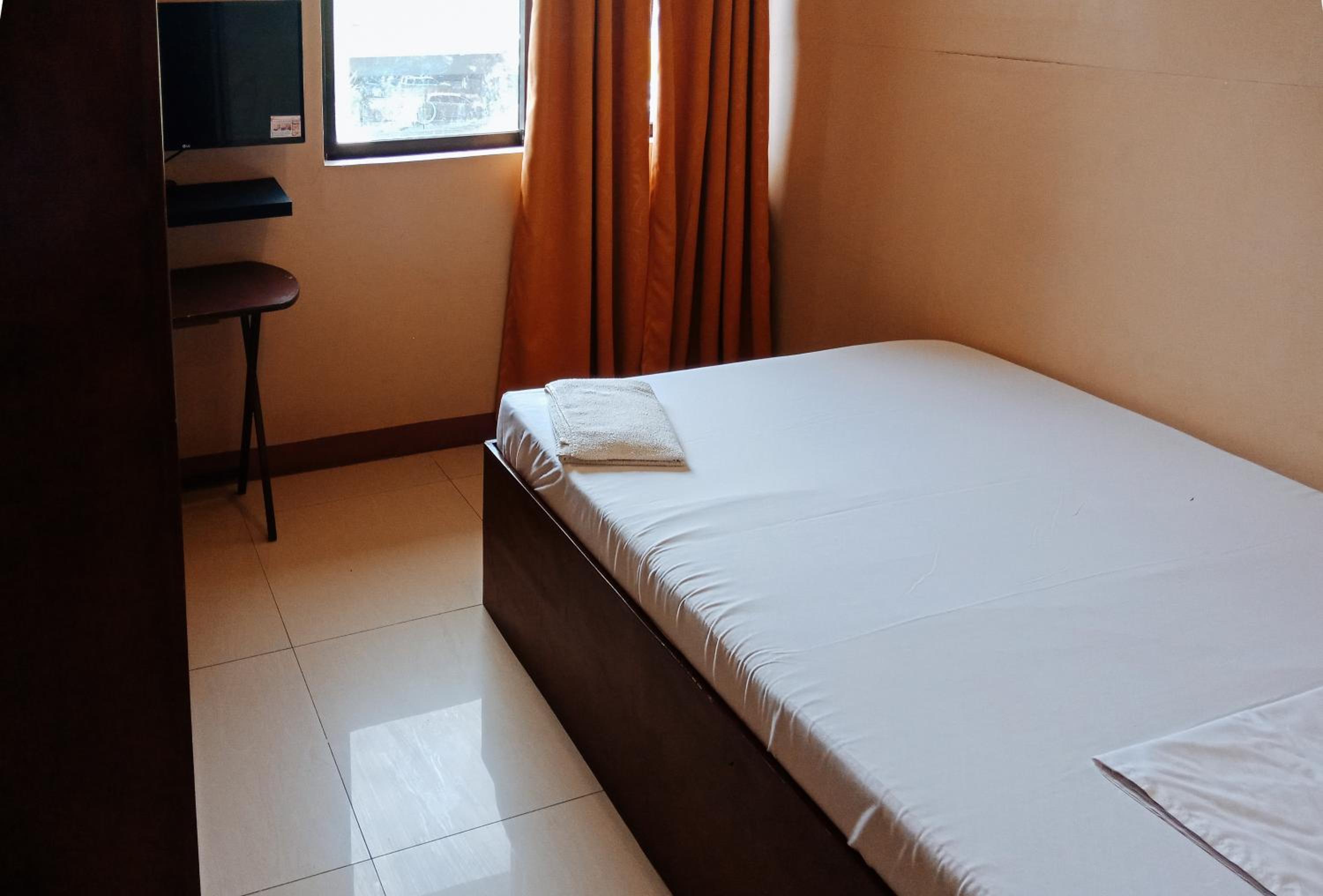 Double Room - Photo 8