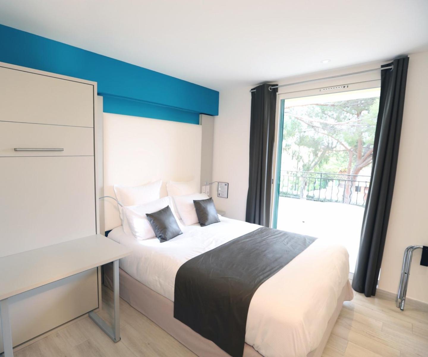 Queen Room with Spa Bath photo 3