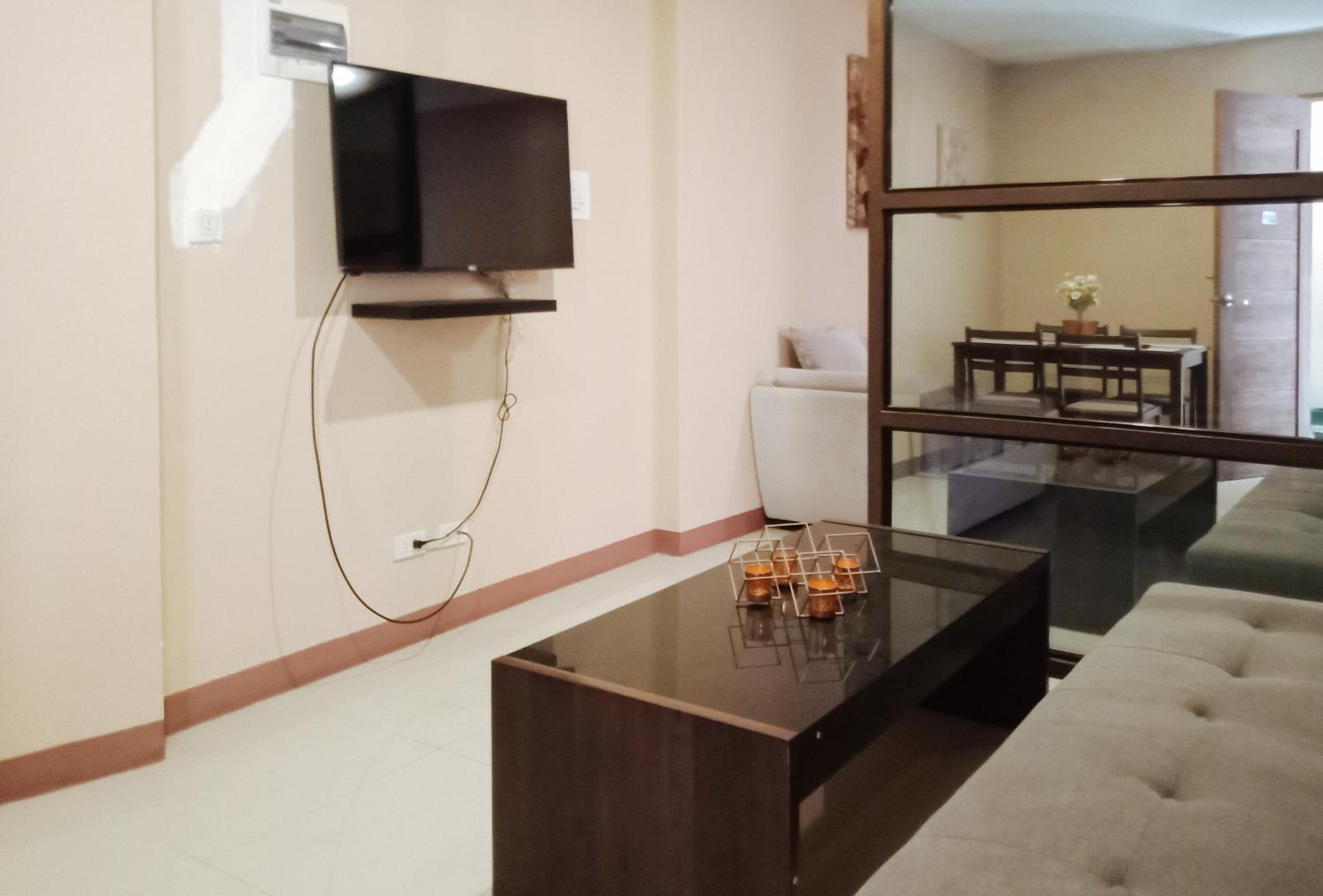 Family Room - Photo 3
