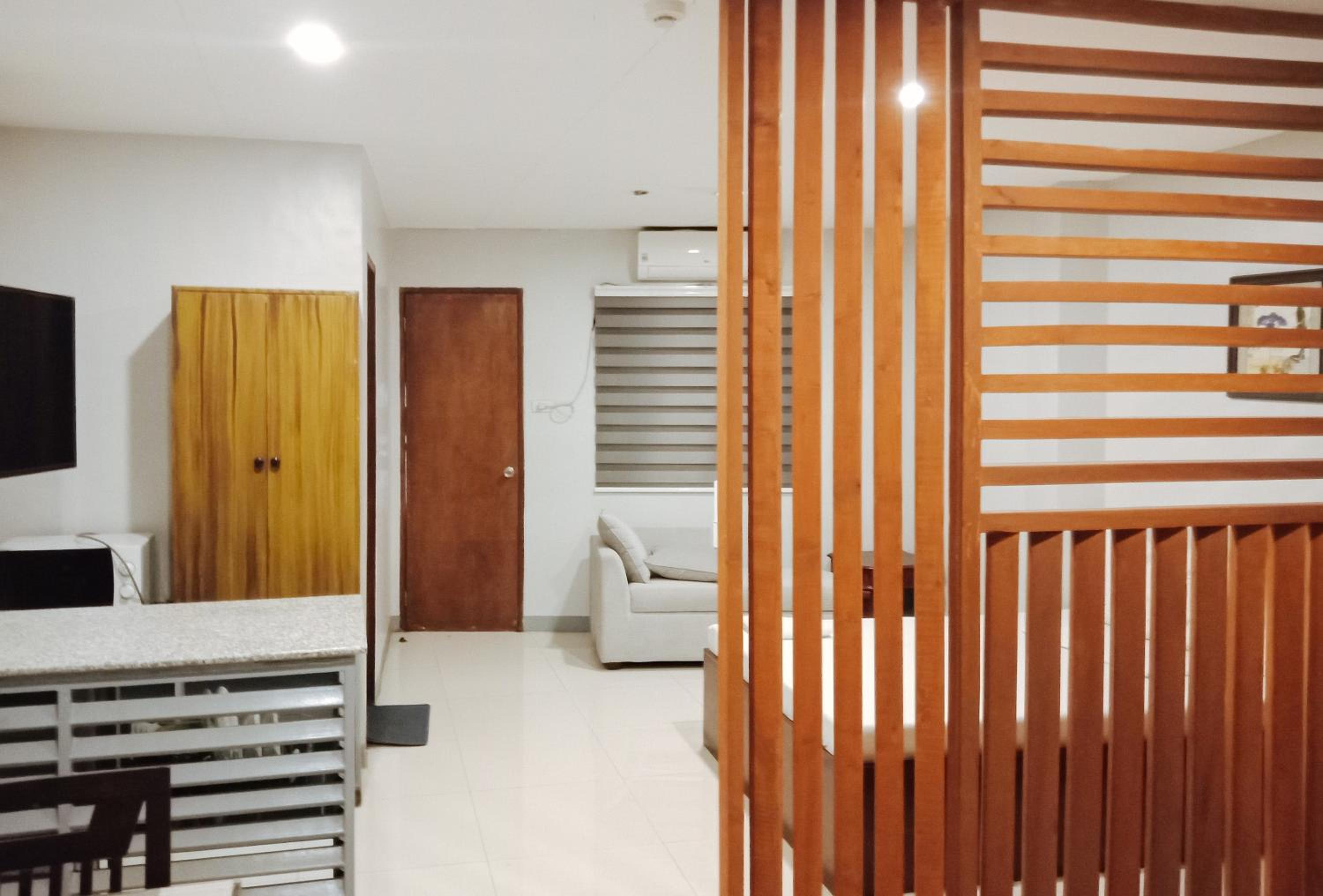 Family Room - Photo 8