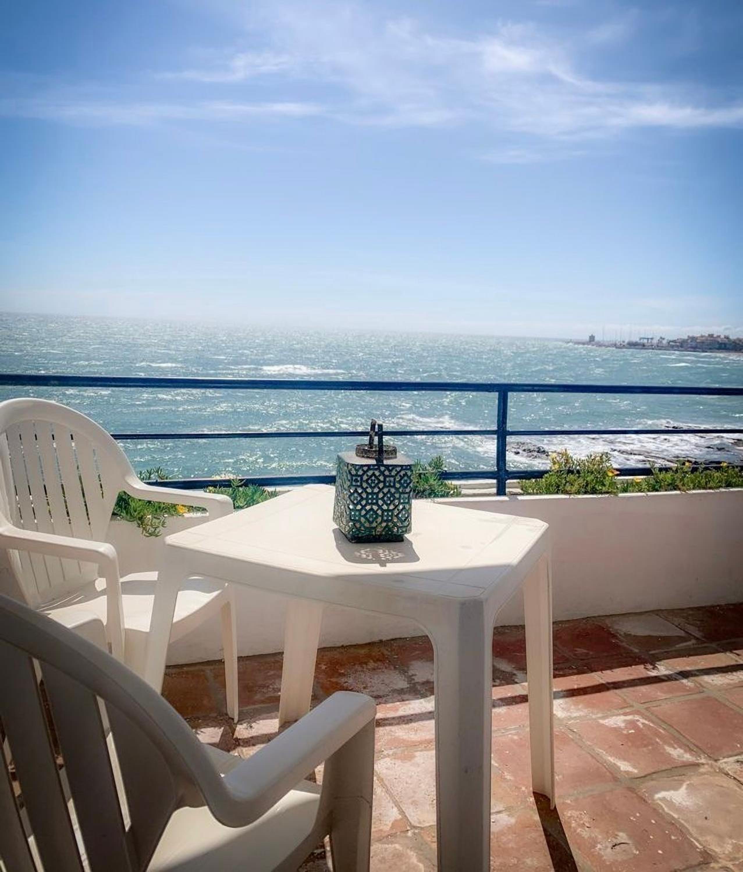 Double Room with Sea View - Photo 9