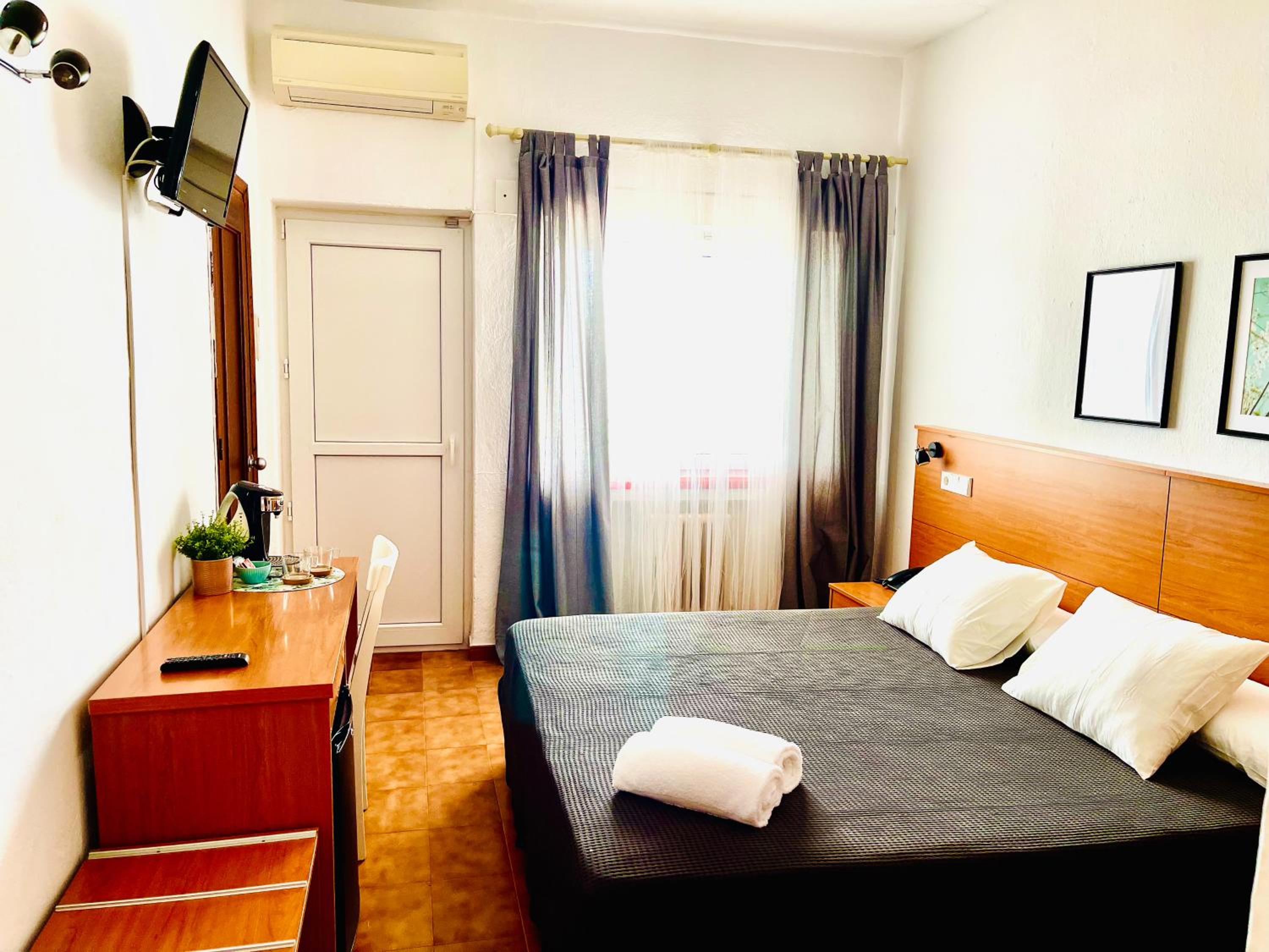 Superior Double Room with Sea View - Photo 1