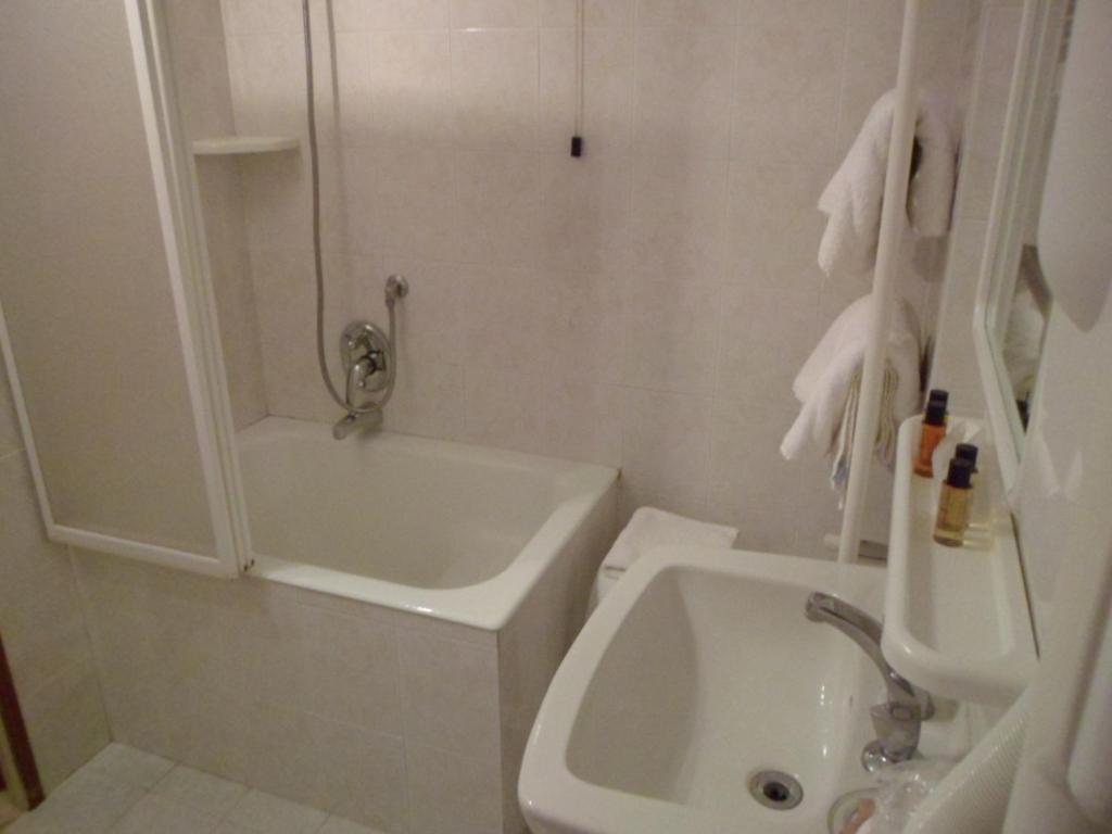 Small Double Room photo 2