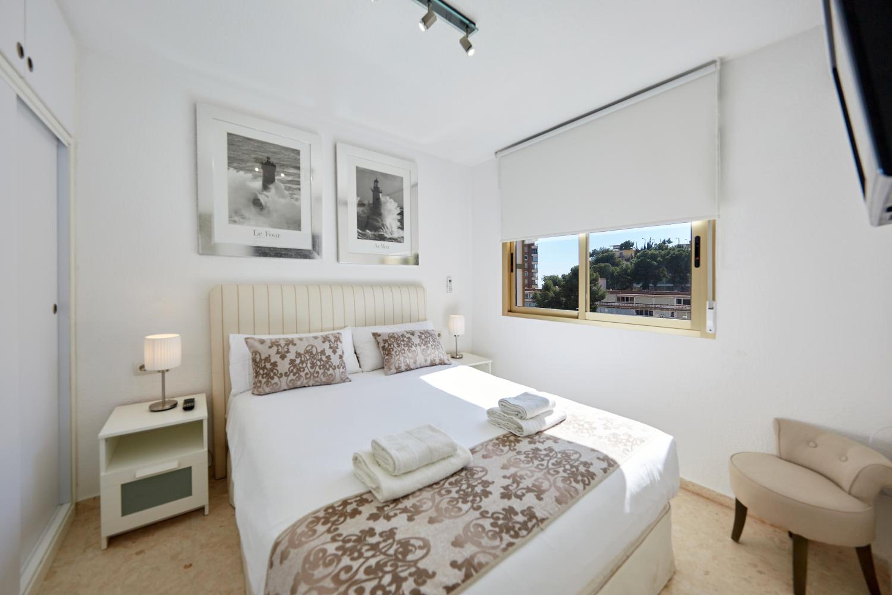Deluxe Apartment with Balcony and Sea View photo 3