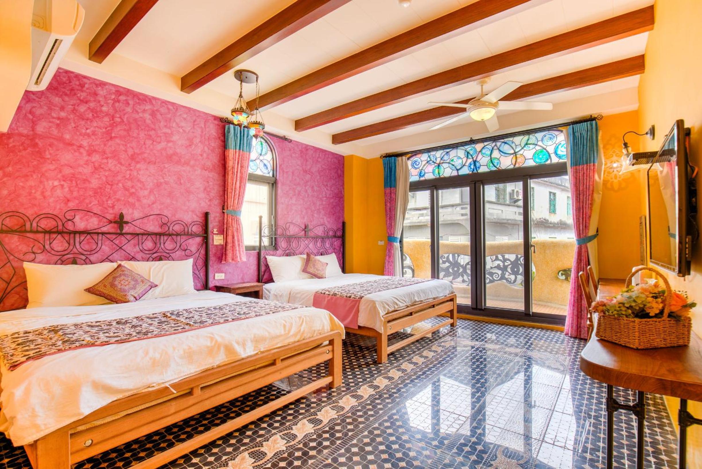 Quadruple Room with Private Bathroom