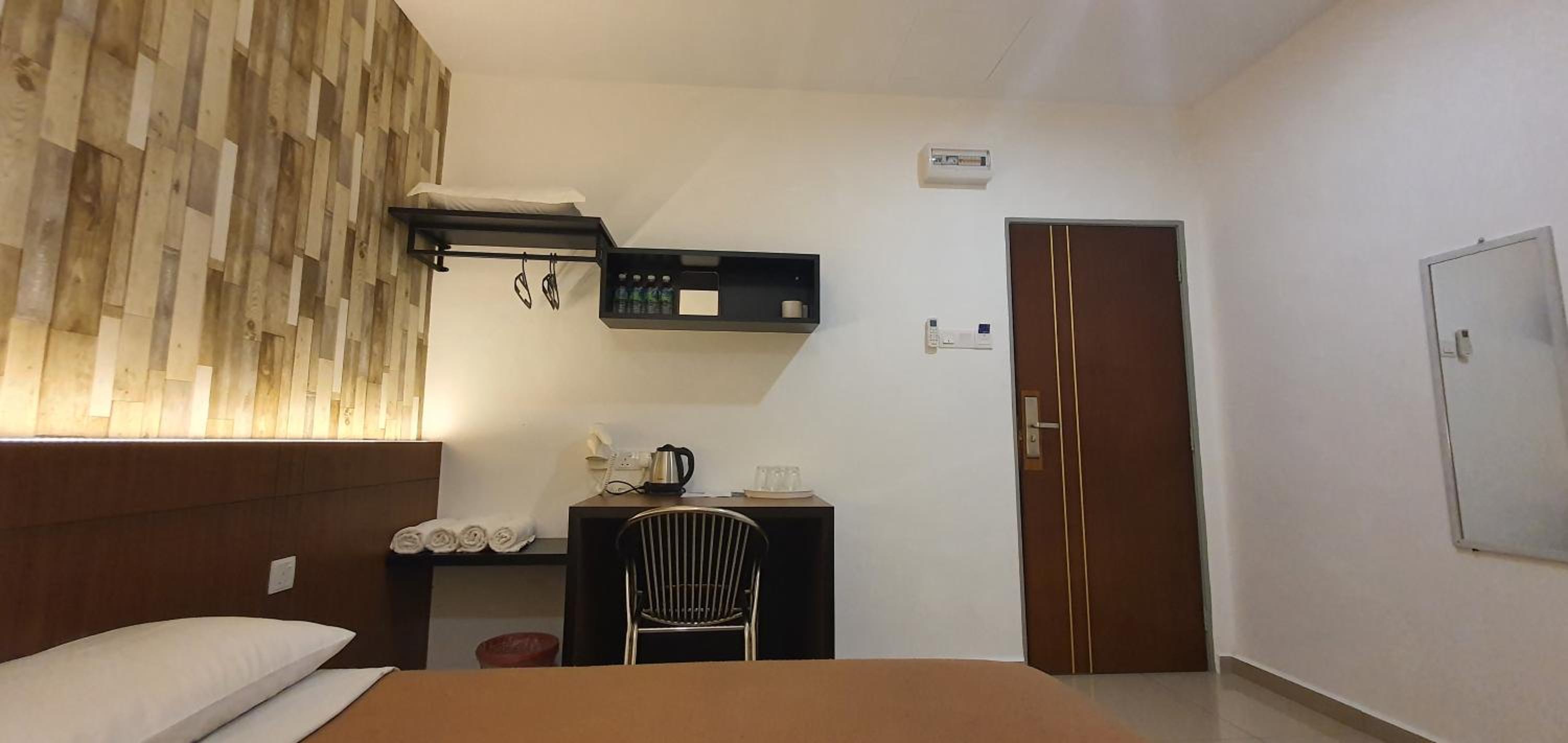 Deluxe Family Room - Photo 2