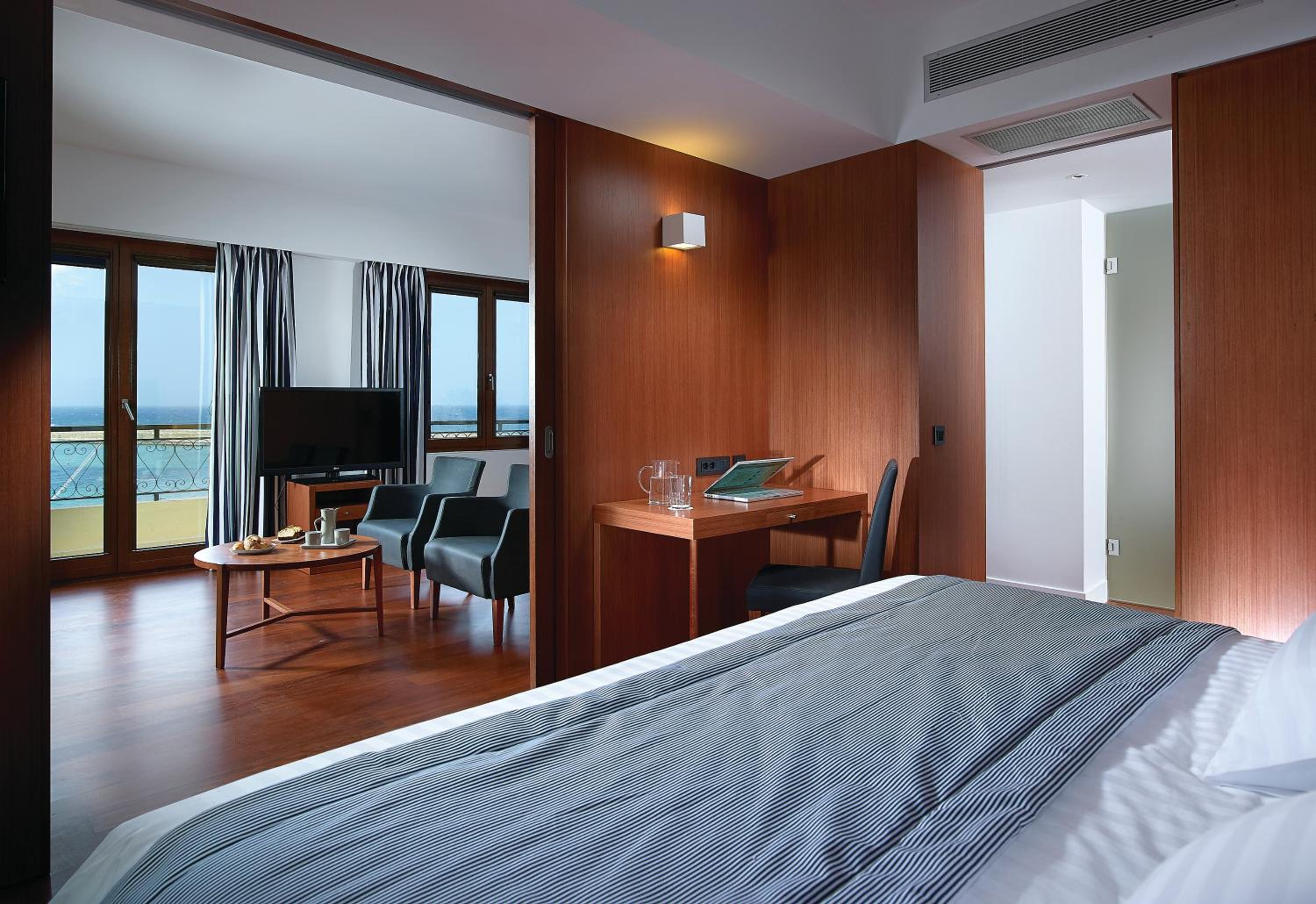 Superior Suite with Sea View photo 1