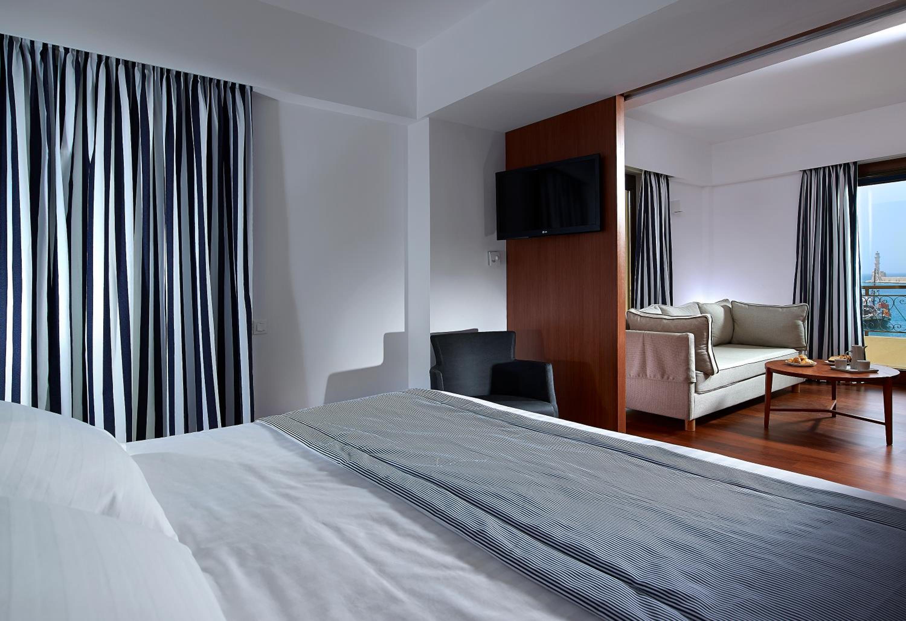 Superior Suite with Sea View photo 2
