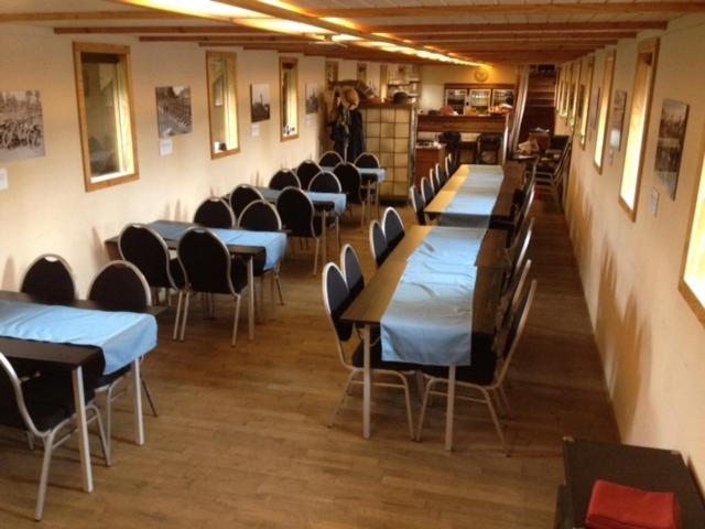 Cabin on Boat - Photo 2