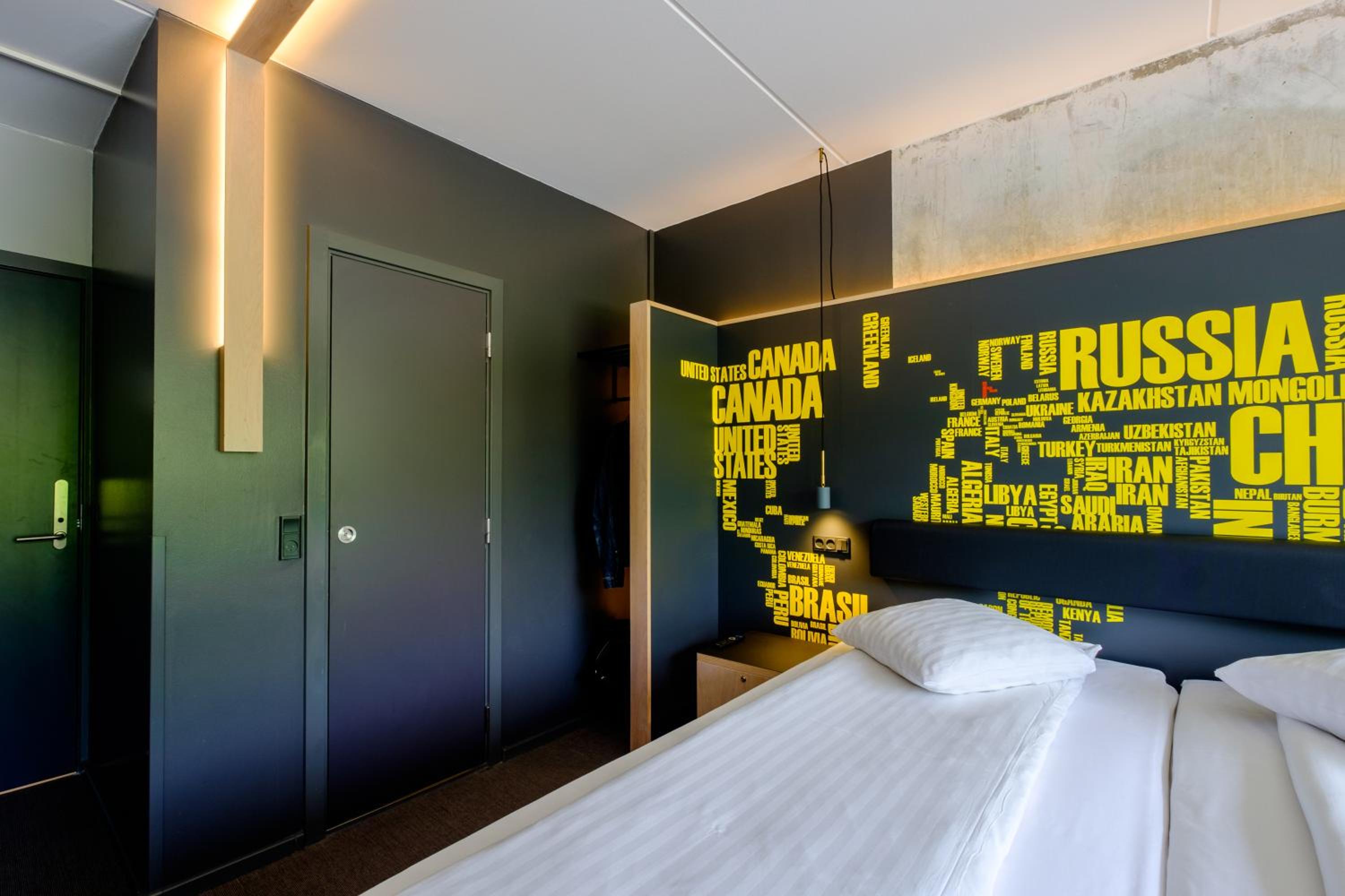 Standard Twin Room - Photo 3