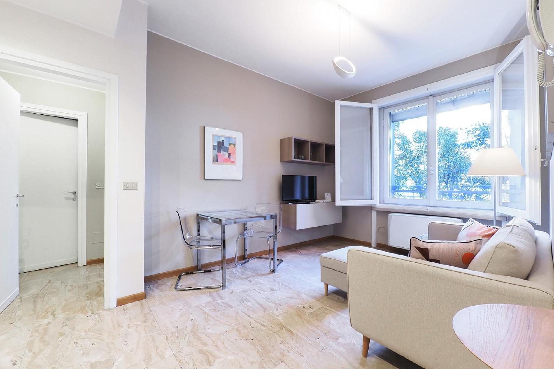 One-Bedroom Apartment