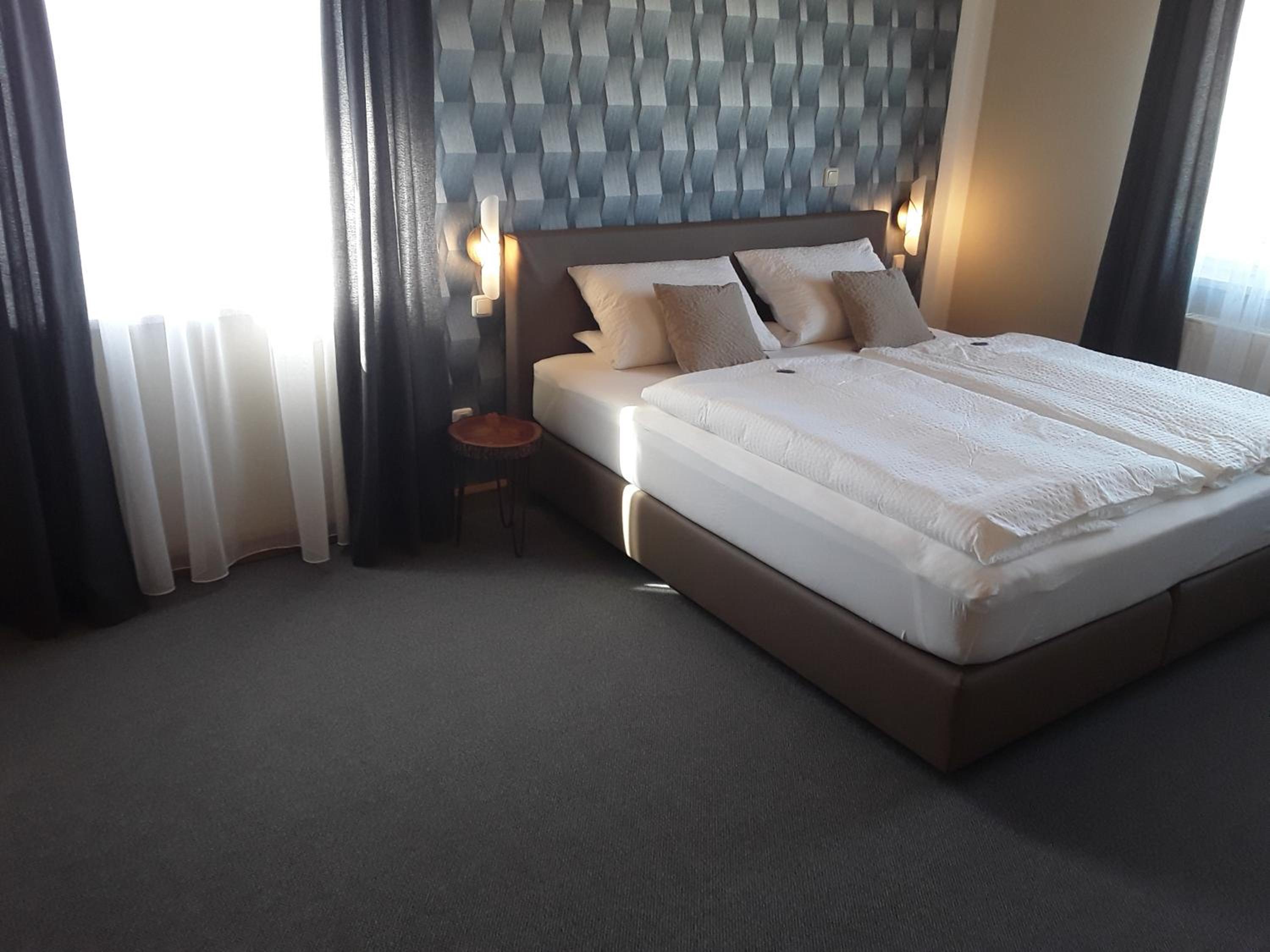 Double Room with Private Bathroom photo 1