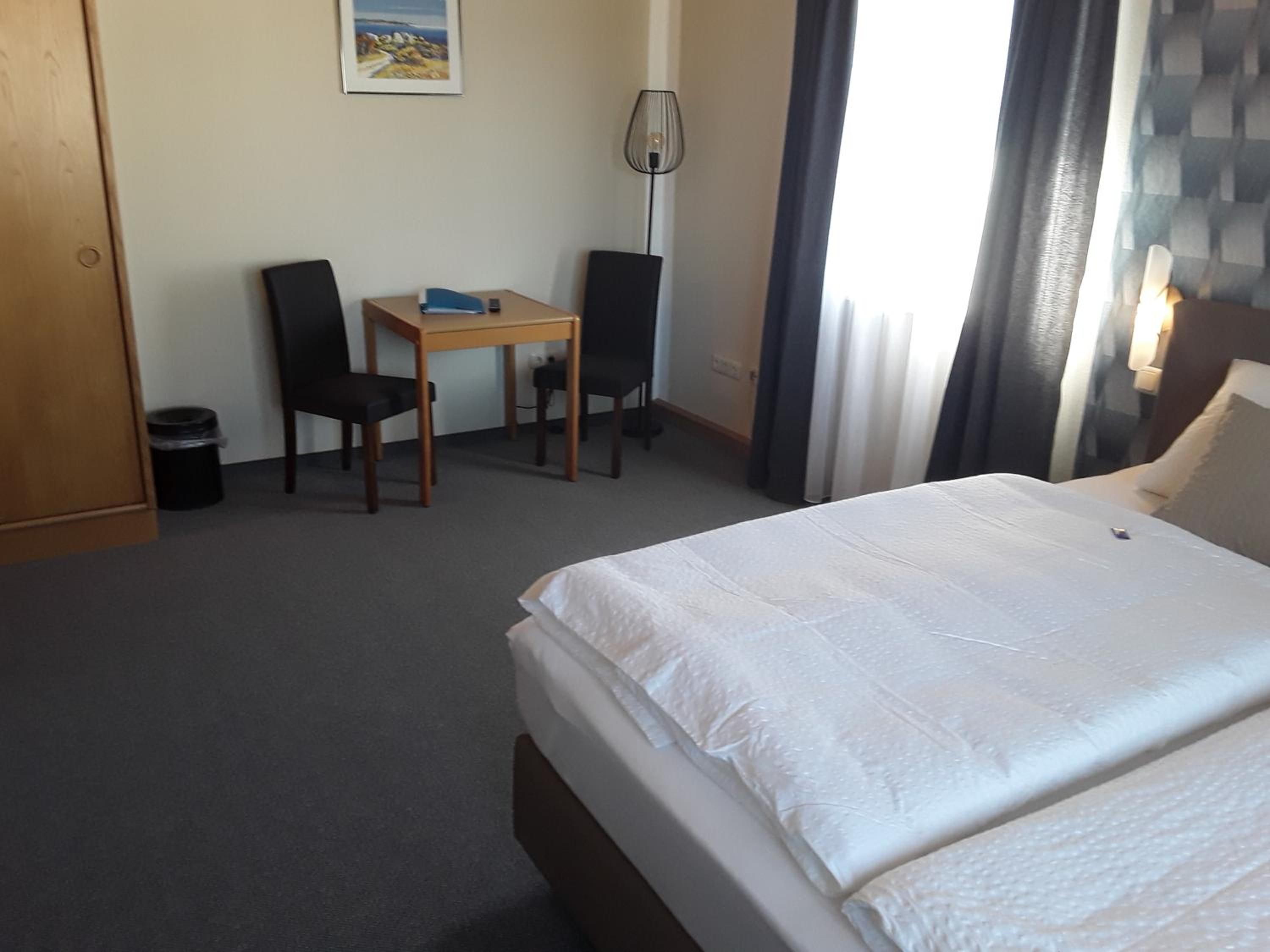 Double Room with Private Bathroom photo 2