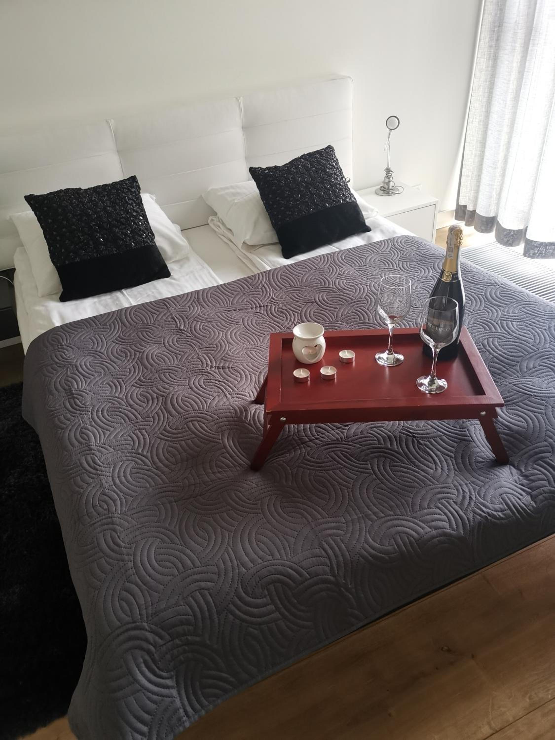 One-Bedroom Apartment - Photo 24
